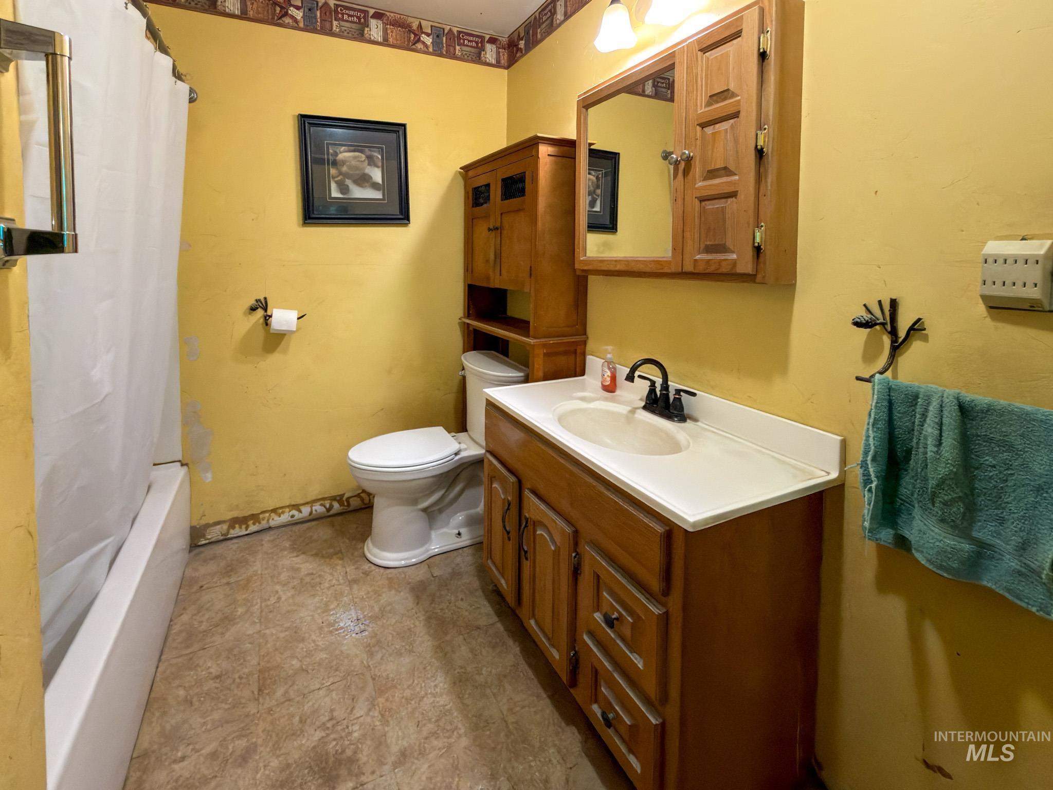 1318 Elba Ave Property Photo 8