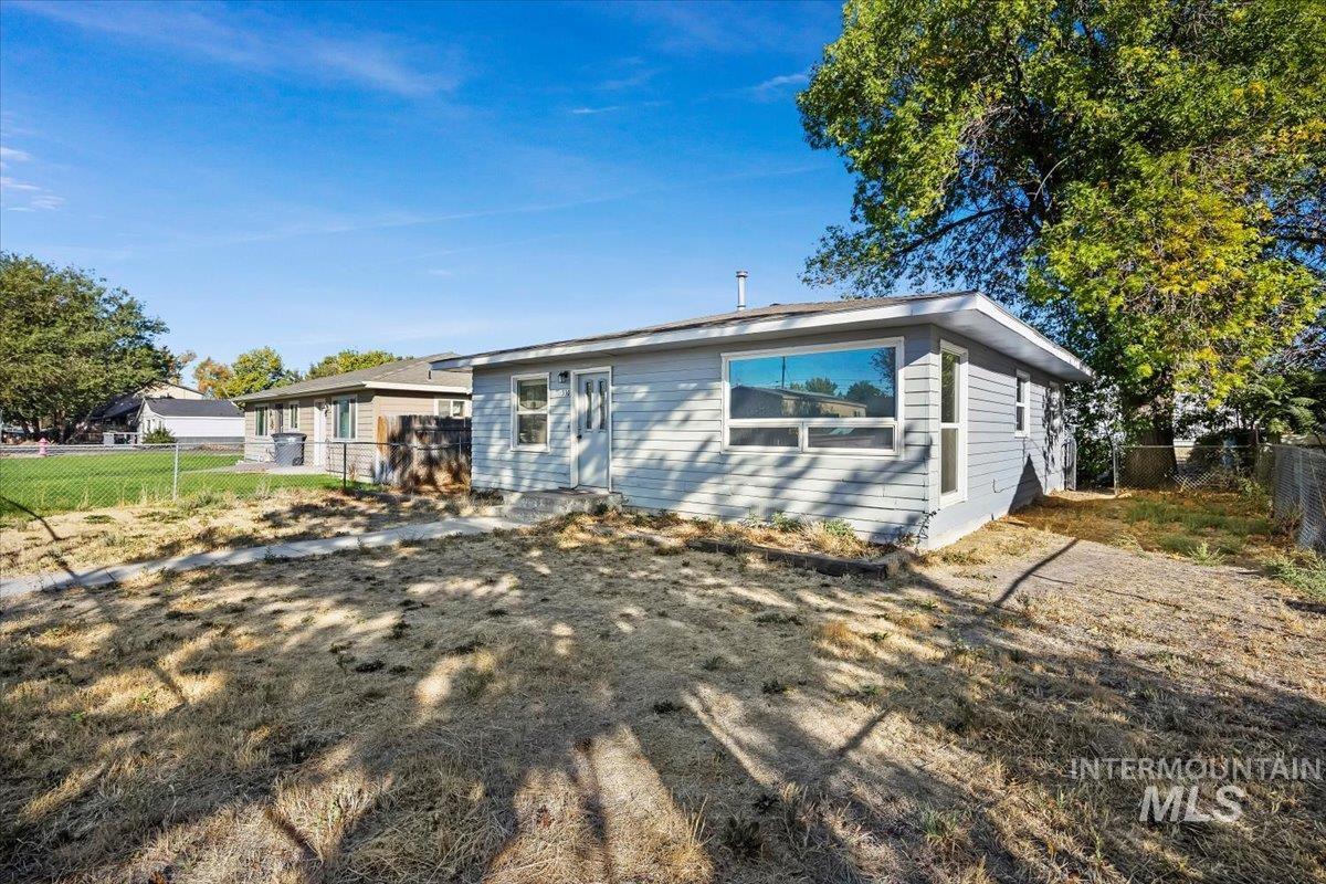 330 Monroe Street Property Photo 3
