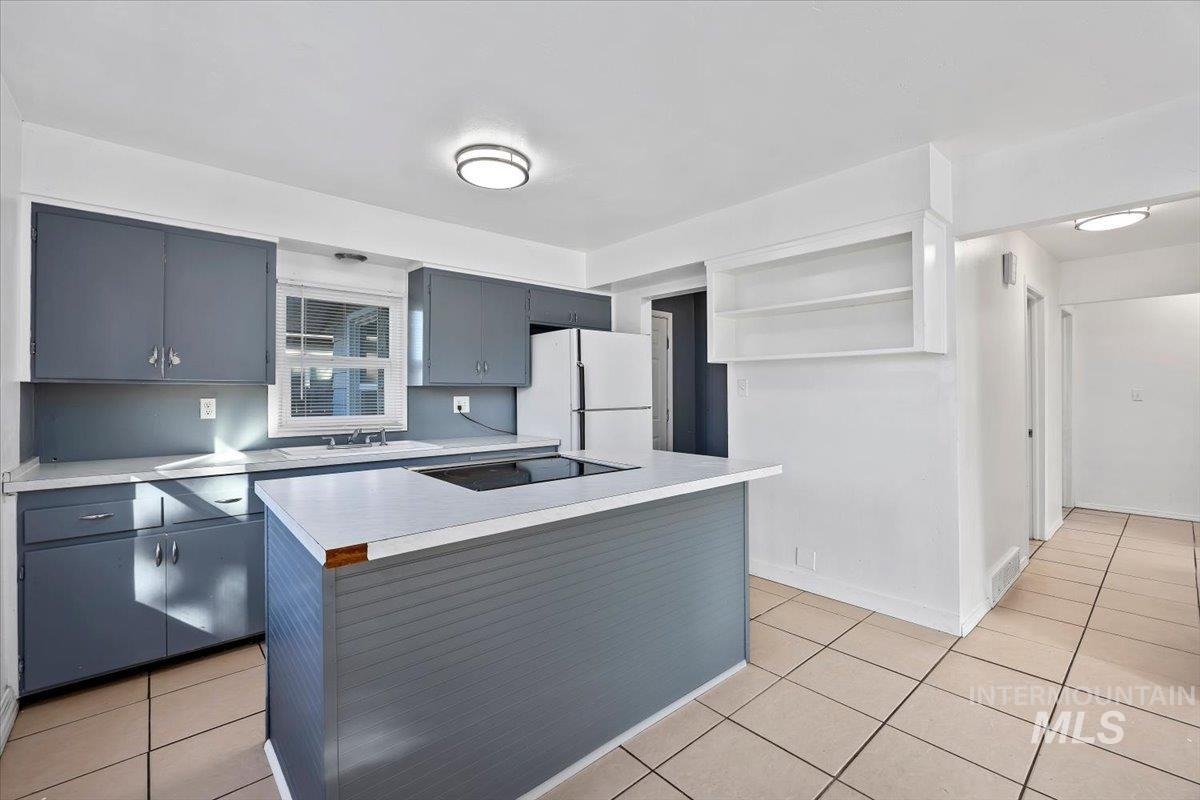 330 Monroe Street Property Photo 7