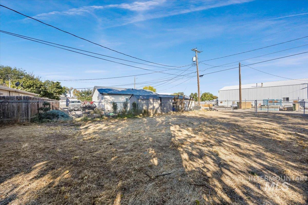 330 Monroe Street Property Photo 23