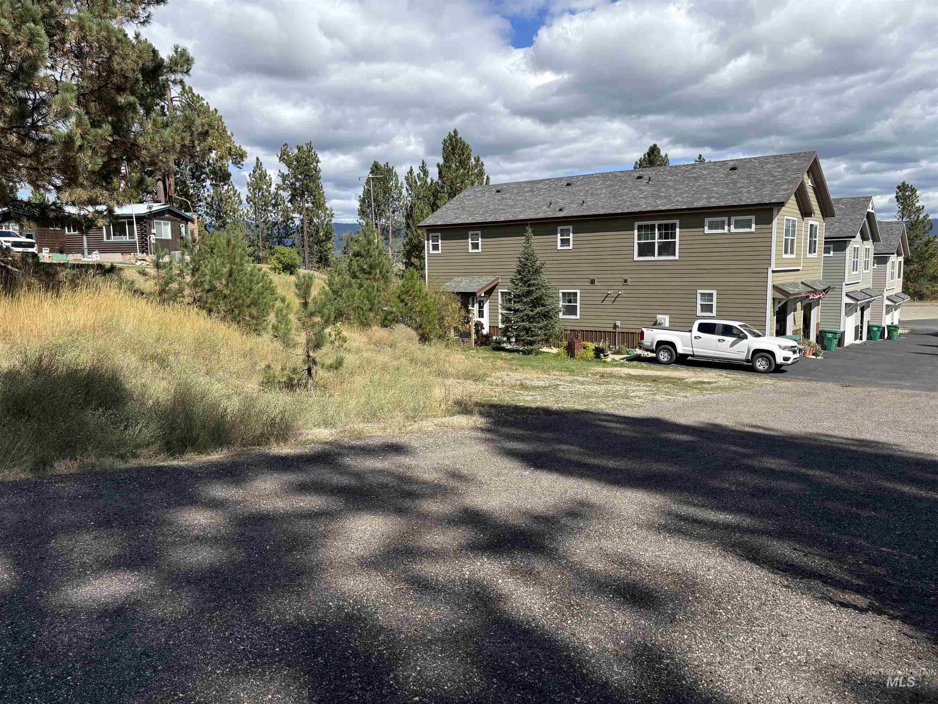 107 N Cabarton Rd Lots #10,9,8,7 Property Photo 2