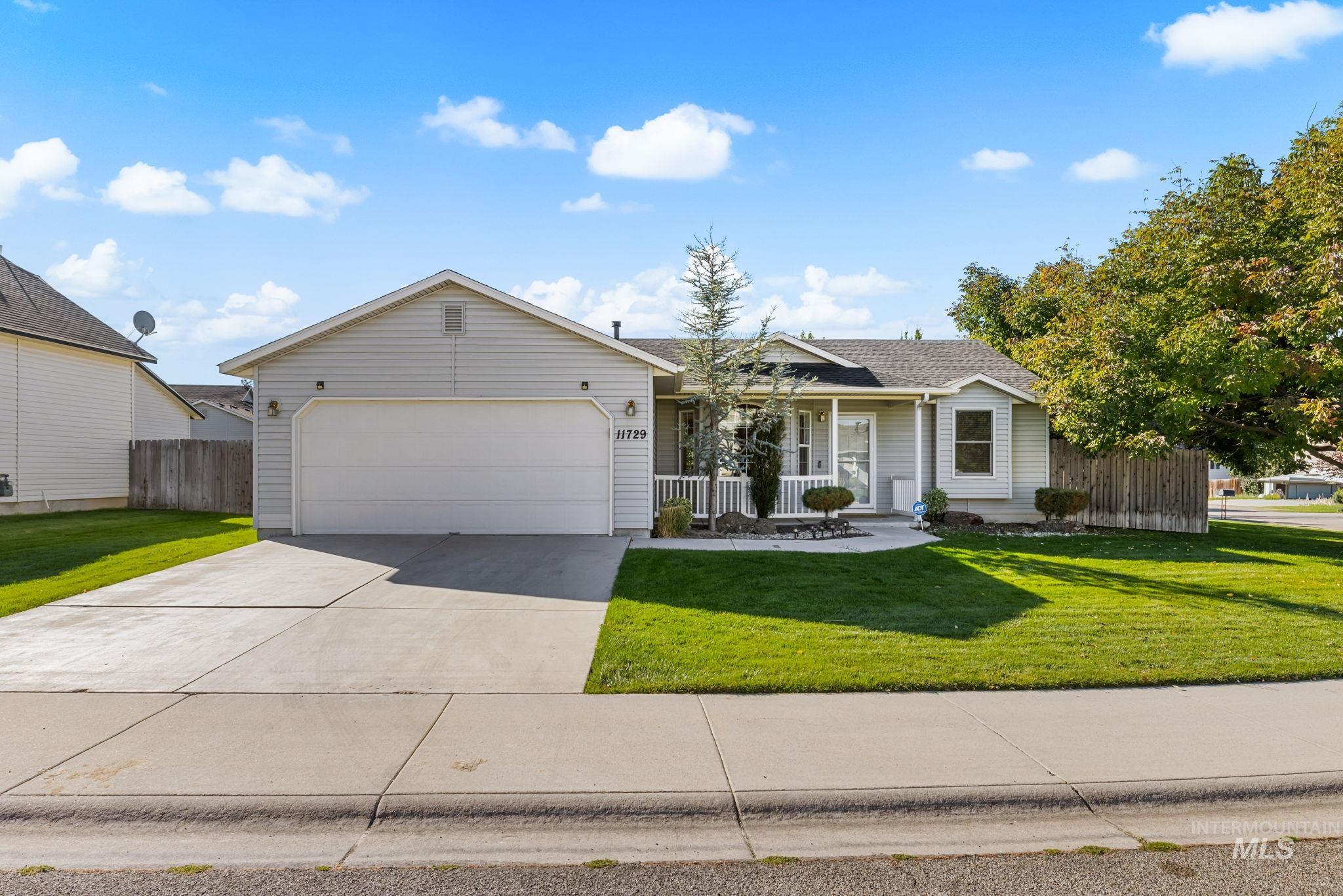 11729 W Shetland Dr. Property Photo 2