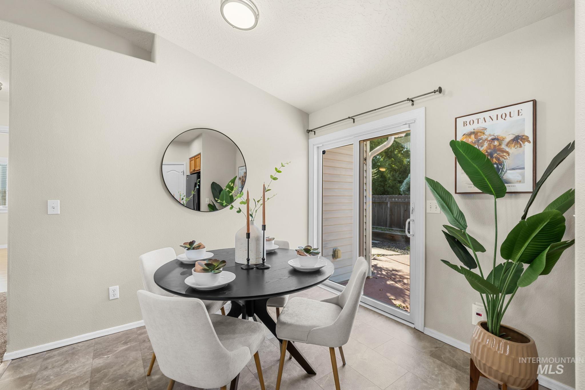 11729 W Shetland Dr. Property Photo 15