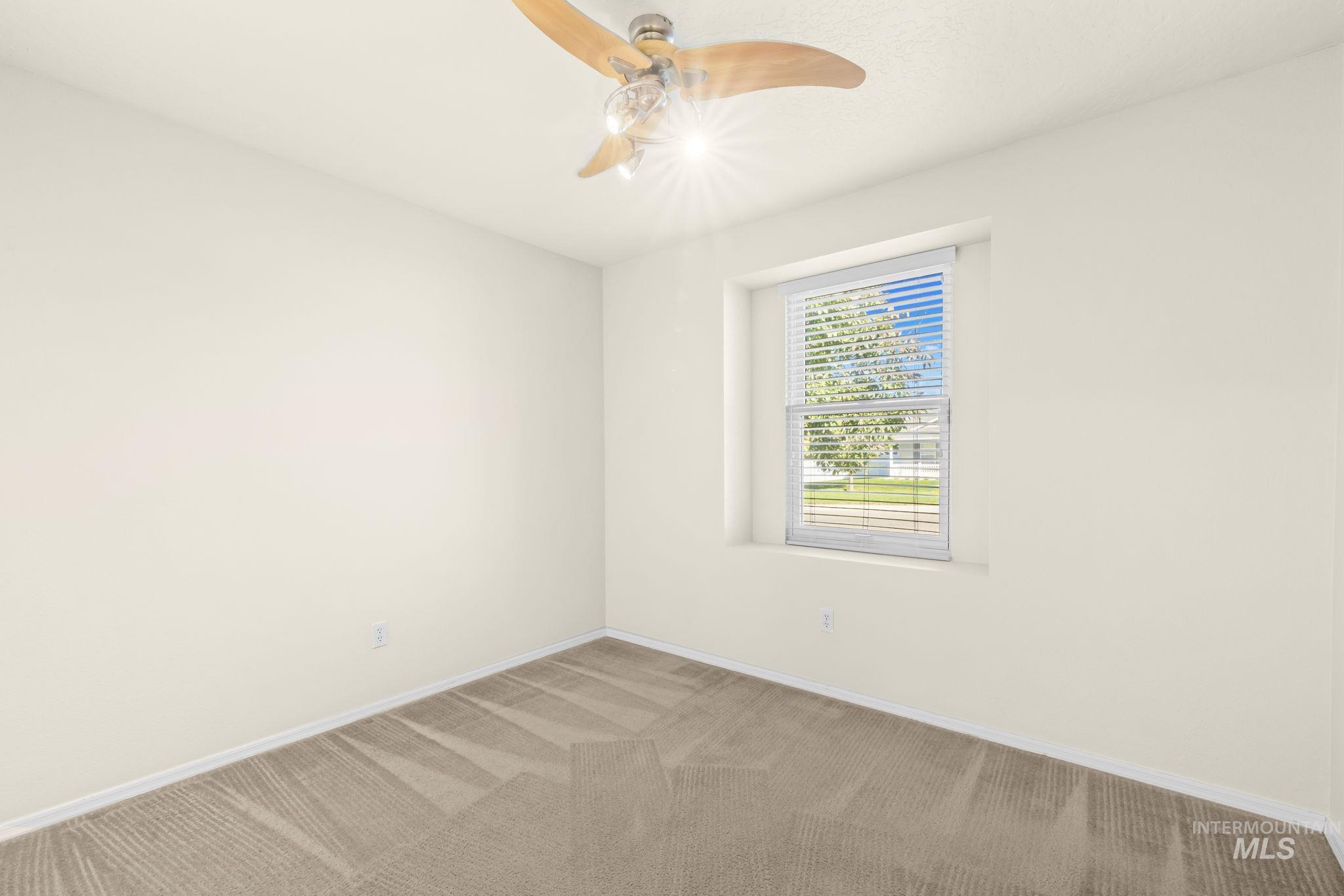 11729 W Shetland Dr. Property Photo 32