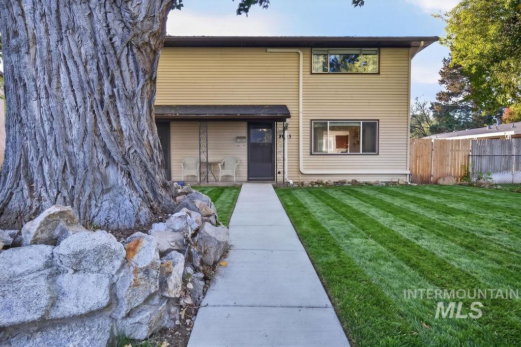 2025/2027 S Owyhee St. Property Photo 2