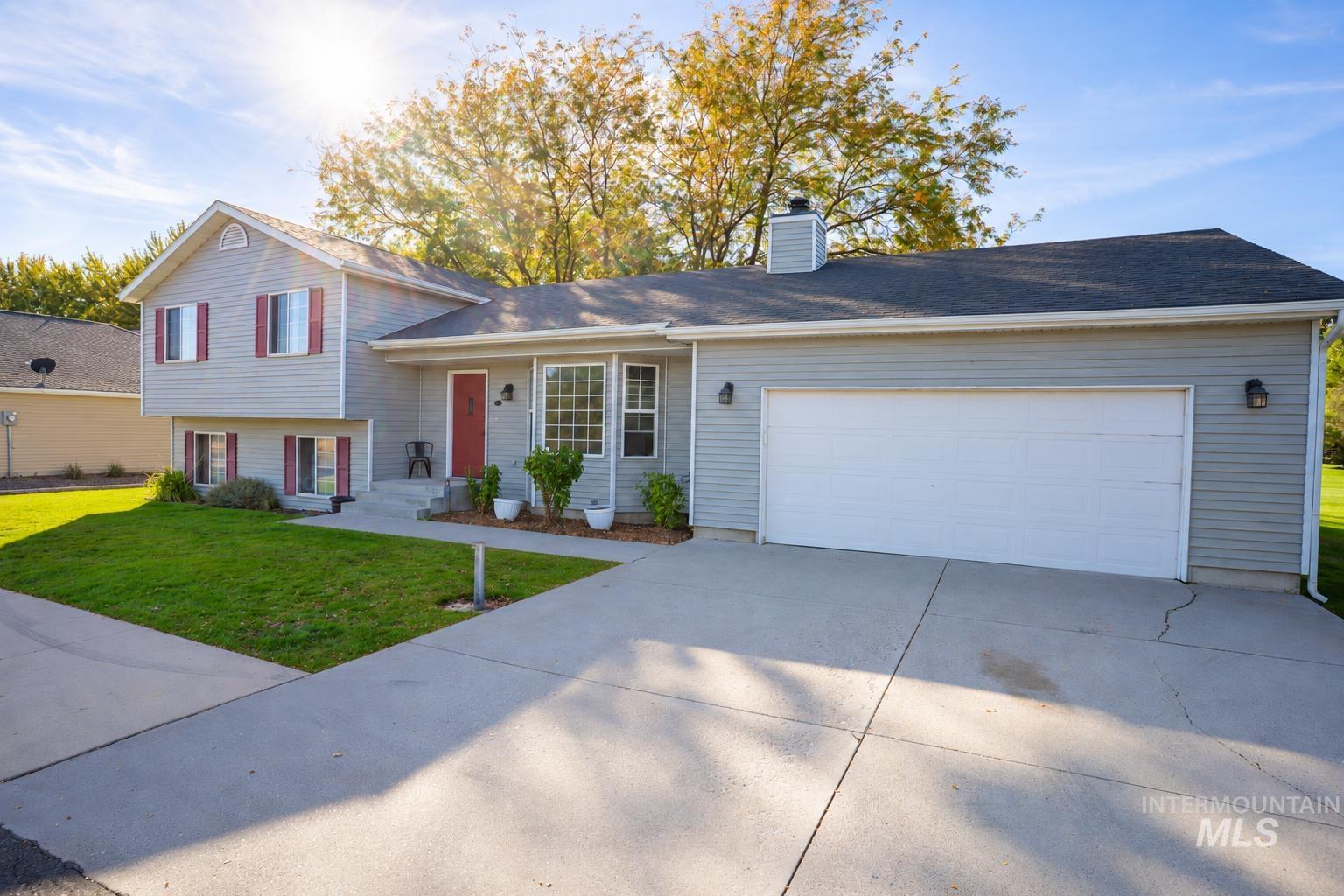 112 Seminole Cir Property Photo 4