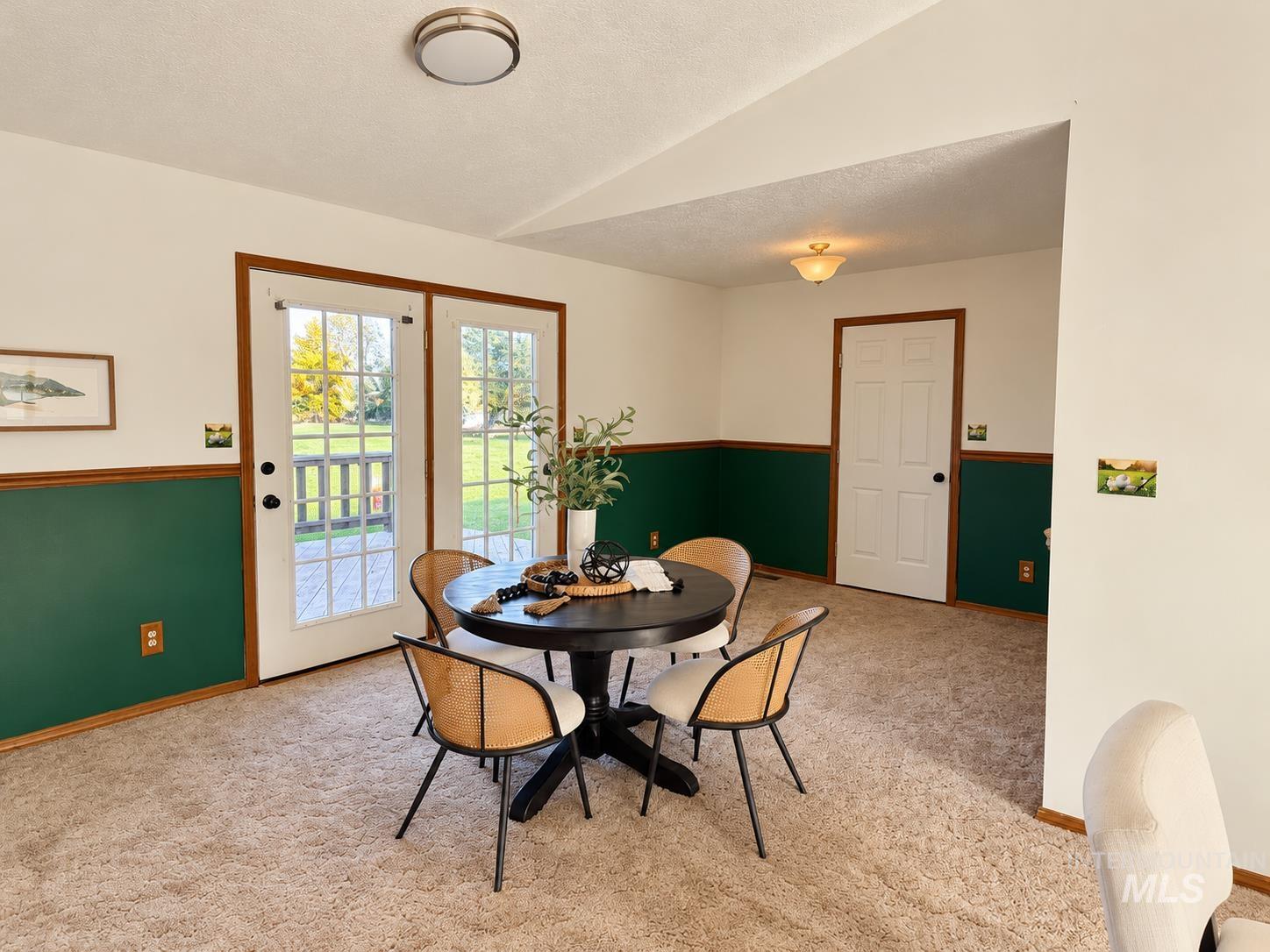 112 Seminole Cir Property Photo 4