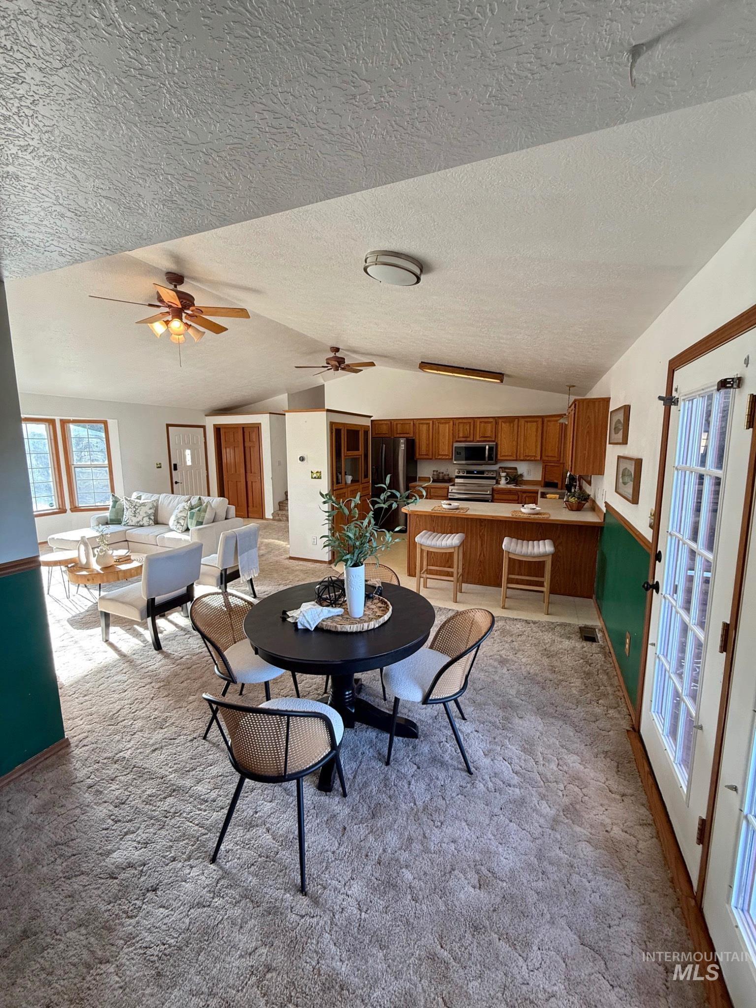 112 Seminole Cir Property Photo 5