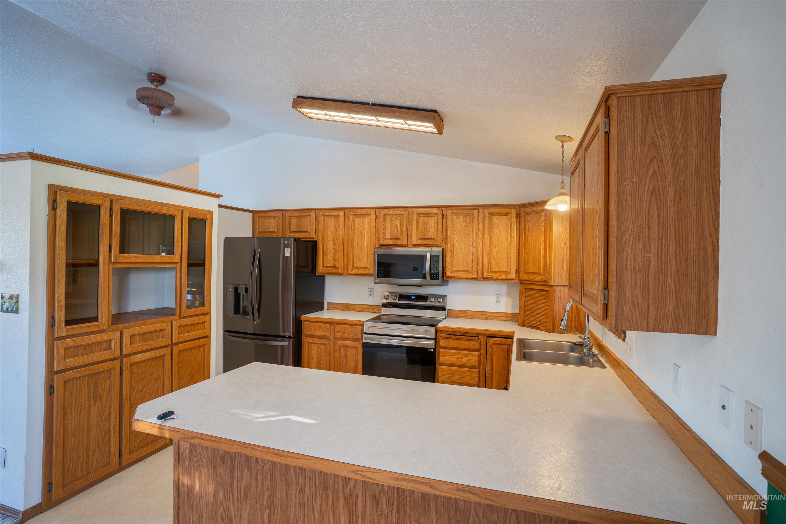 112 Seminole Cir Property Photo 8