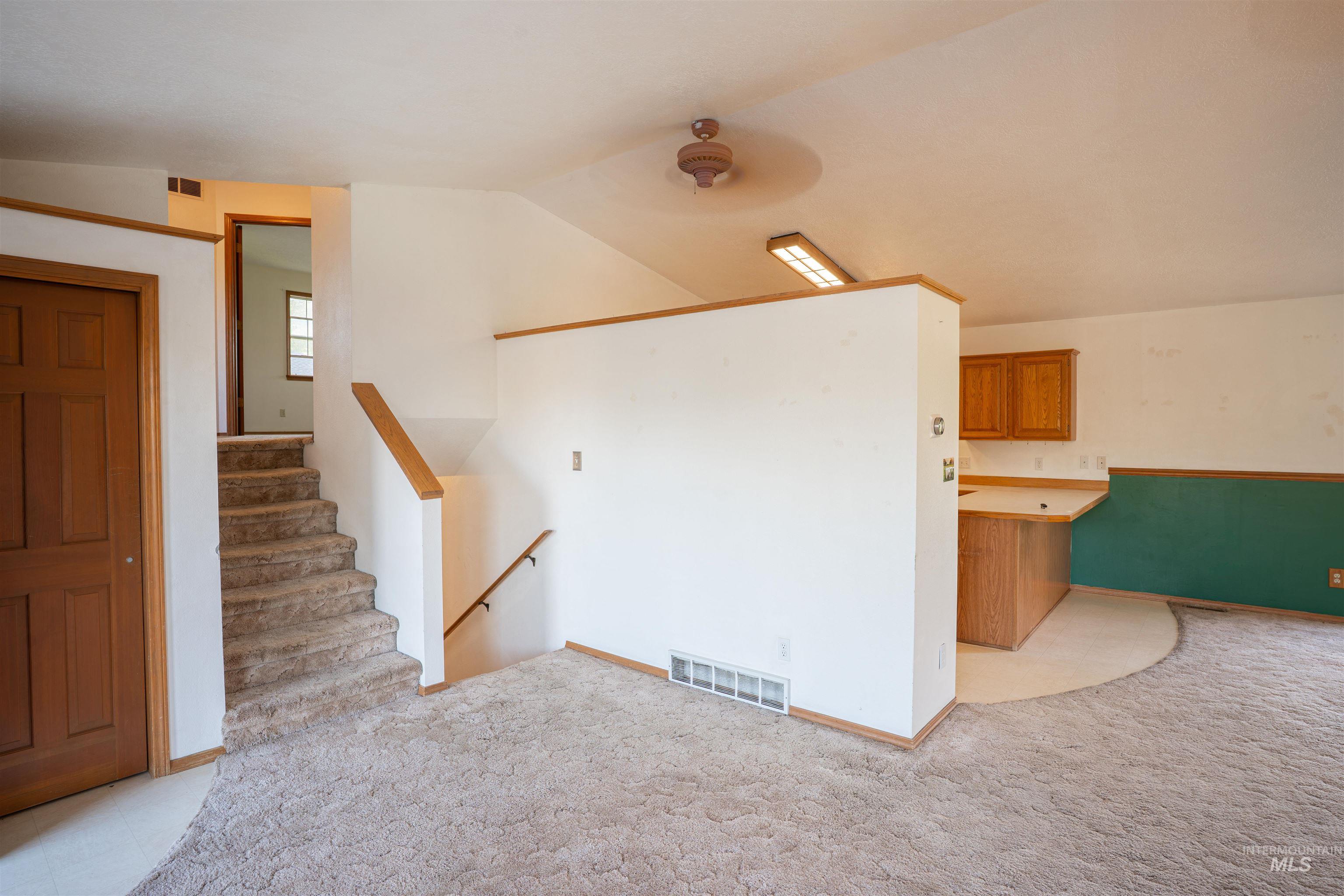 112 Seminole Cir Property Photo 10
