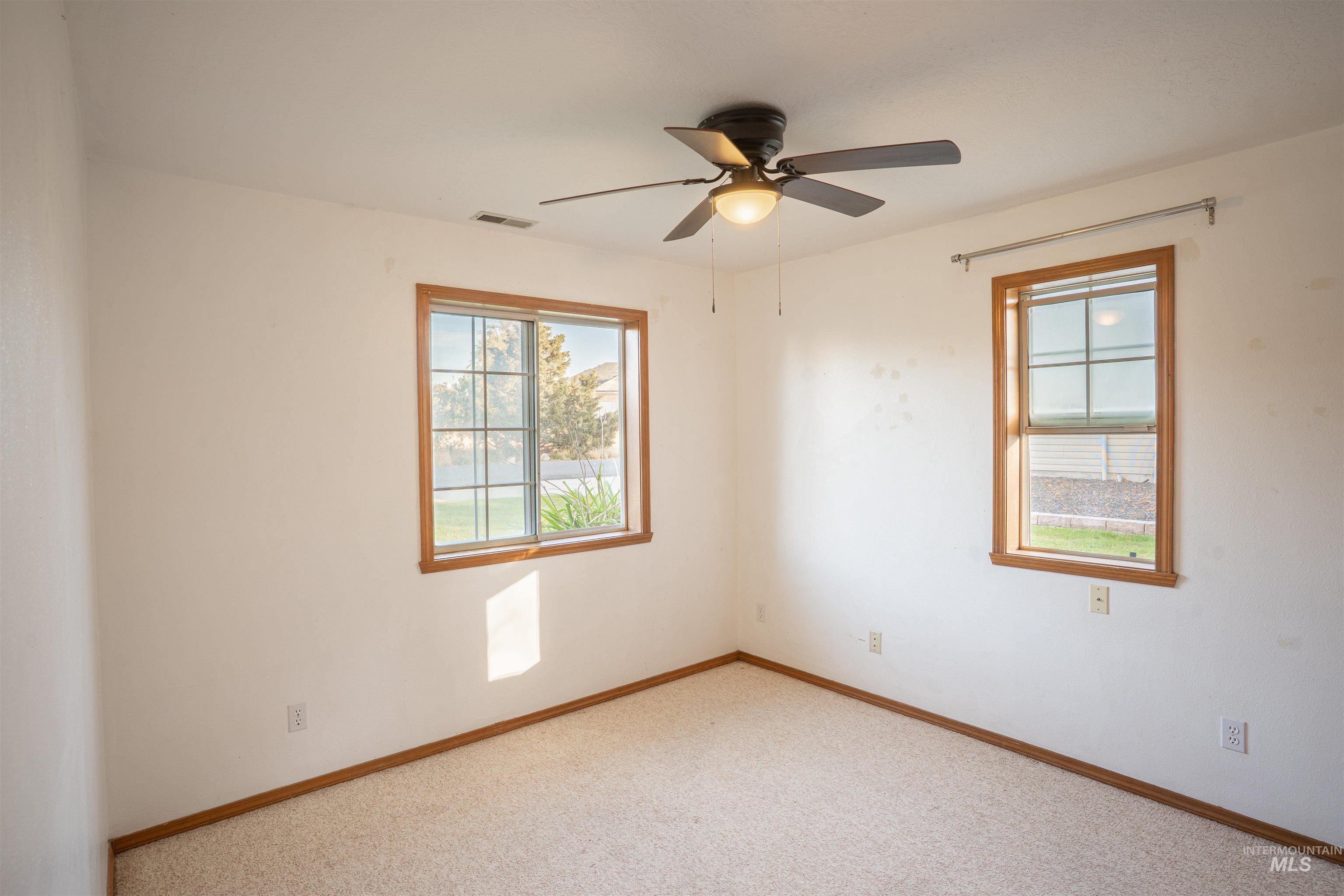 112 Seminole Cir Property Photo 13