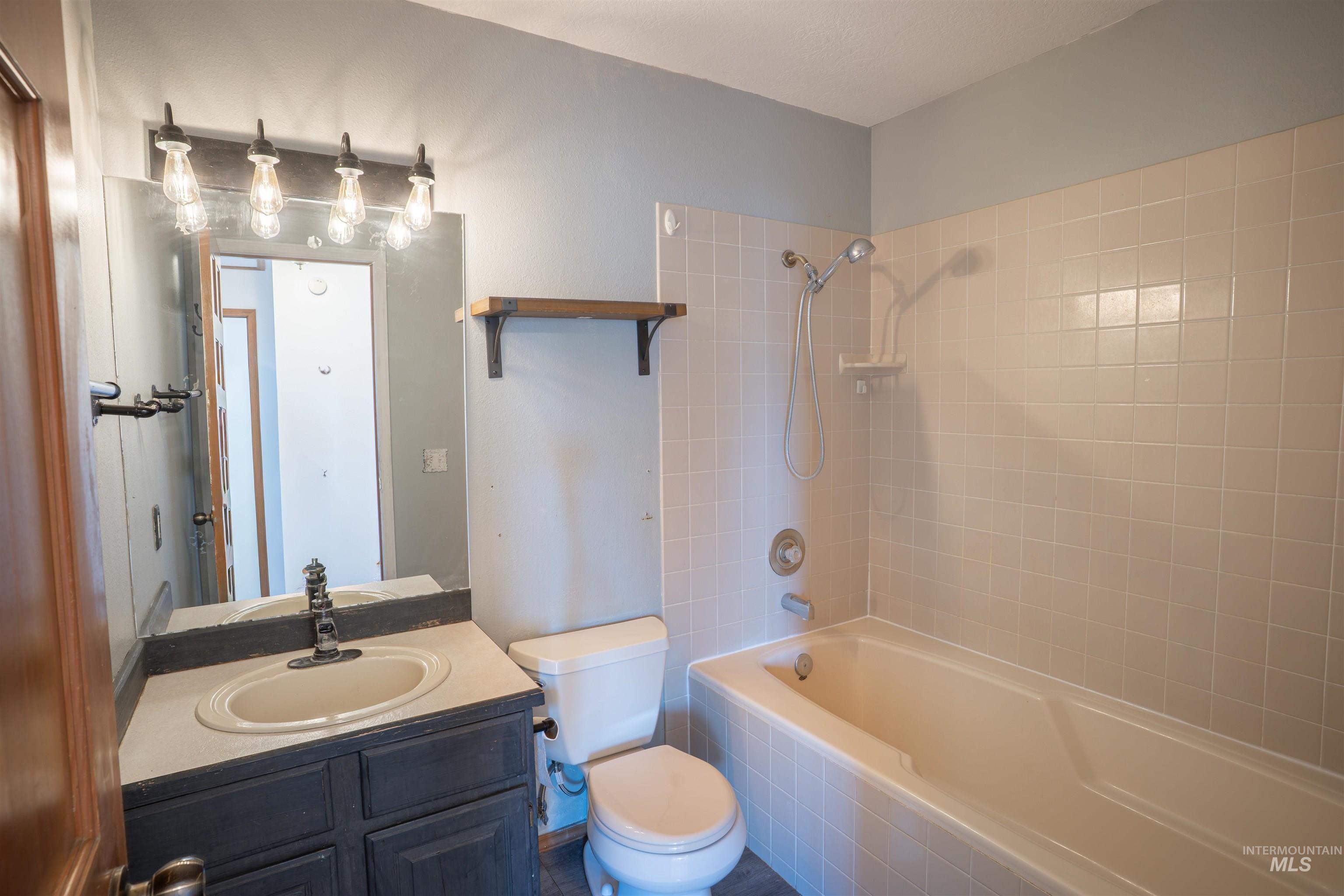 112 Seminole Cir Property Photo 15