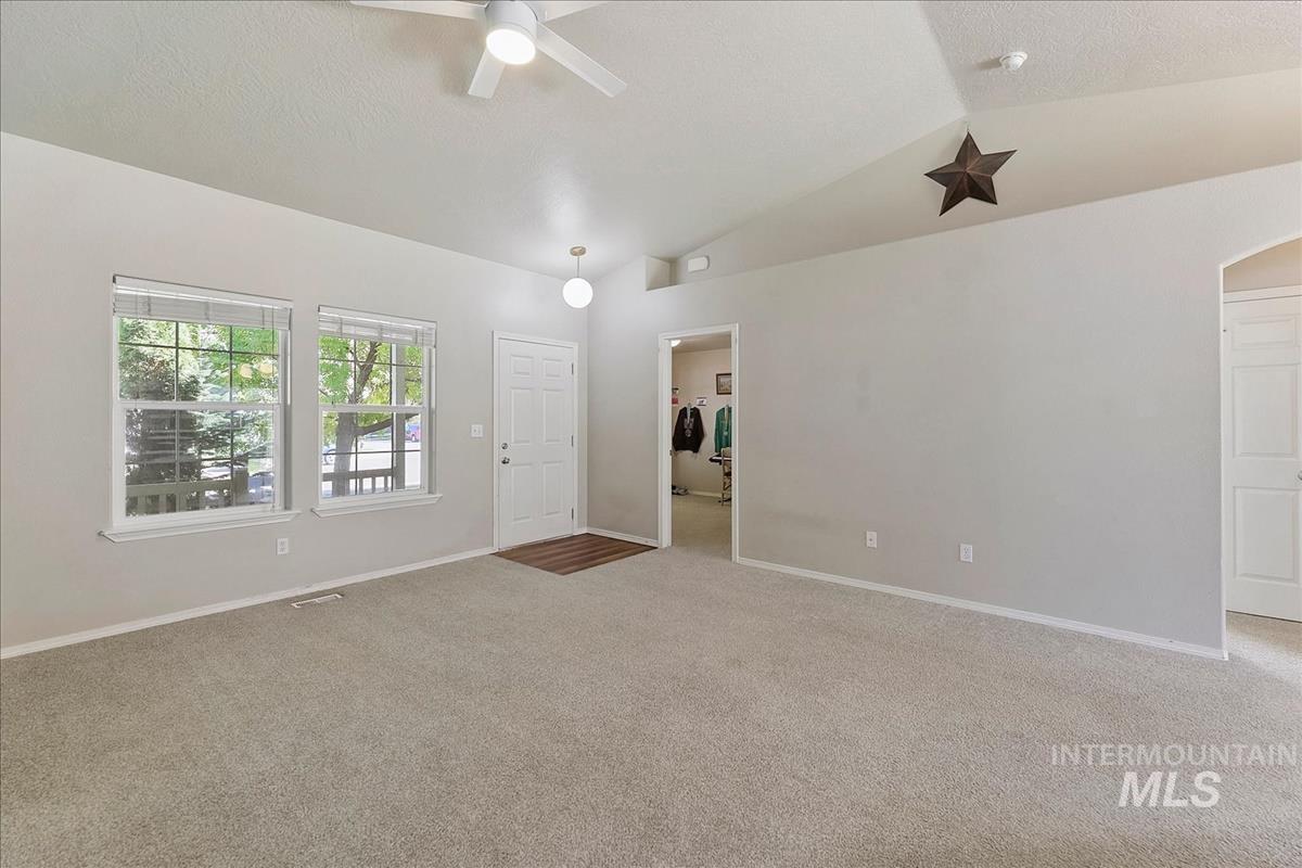 20535 Hancock Ave Property Photo 6