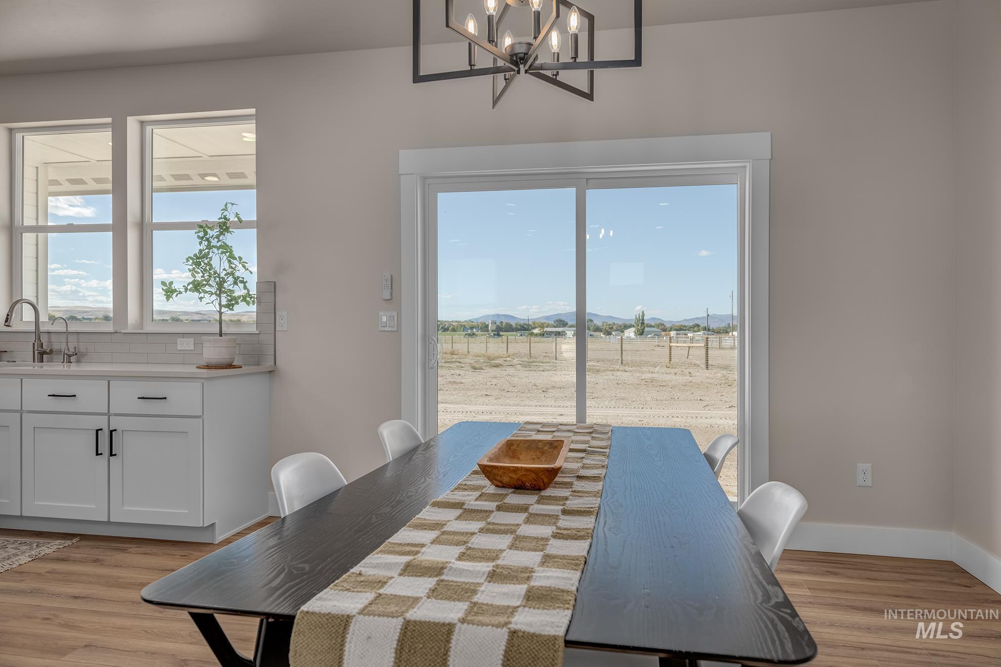 1371 Hansen Road Property Photo 11