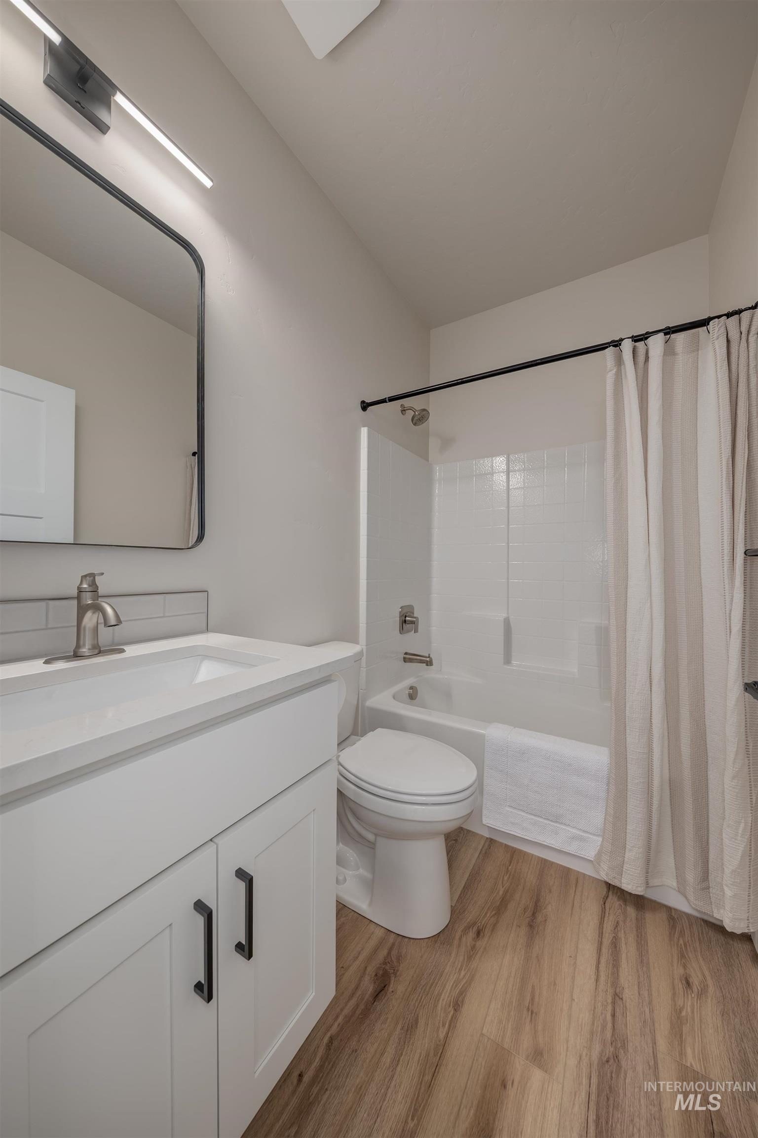 1371 Hansen Road Property Photo 26