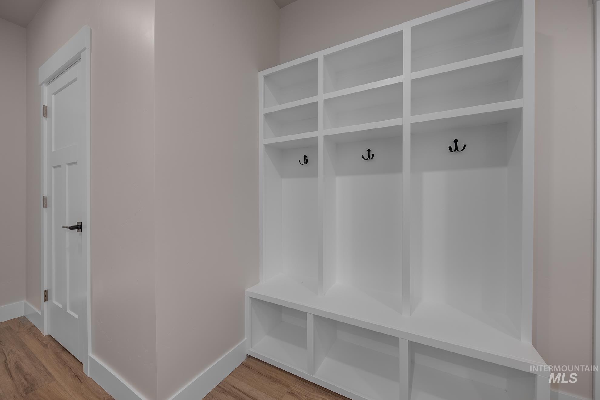 1371 Hansen Road Property Photo 28