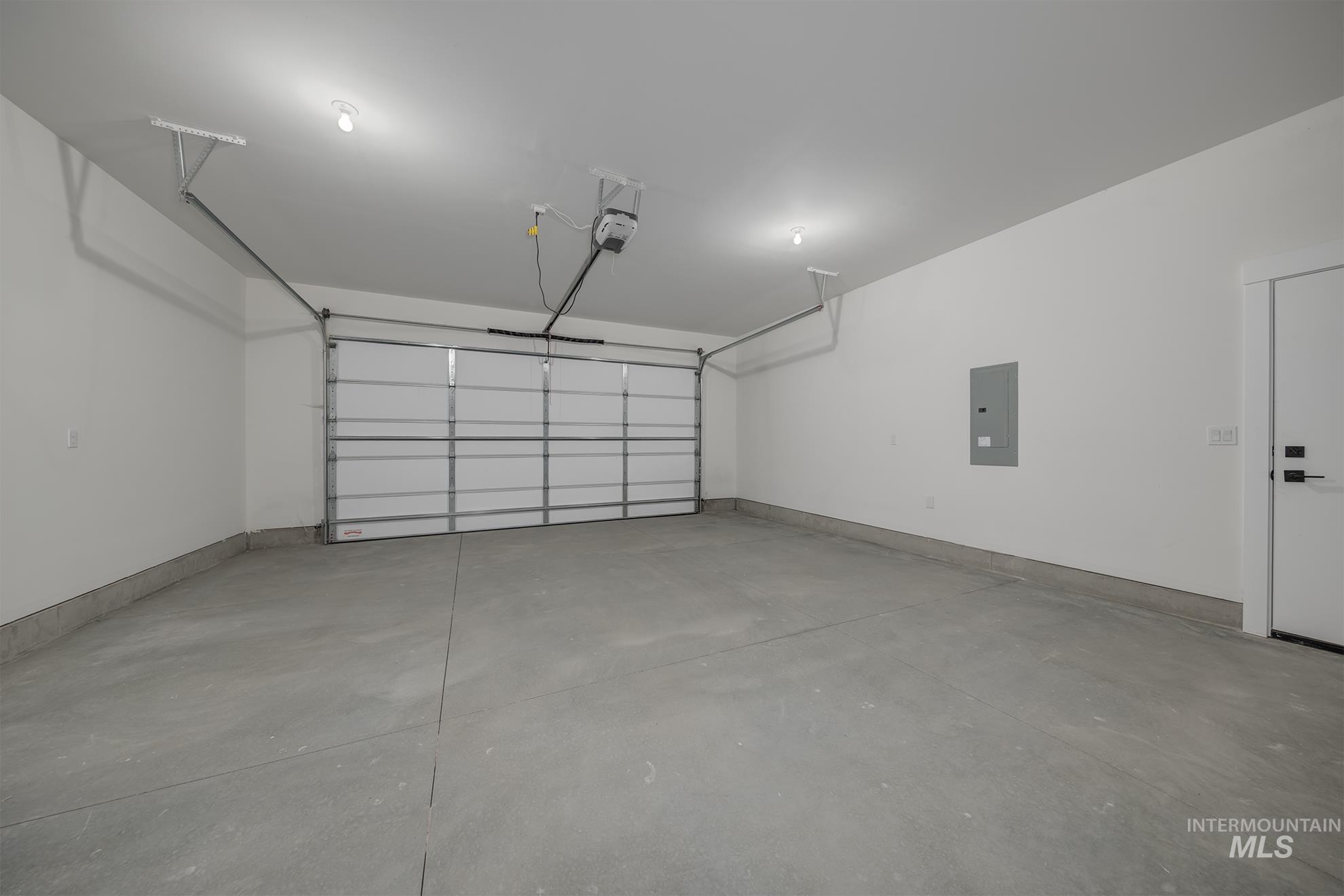 1371 Hansen Road Property Photo 31