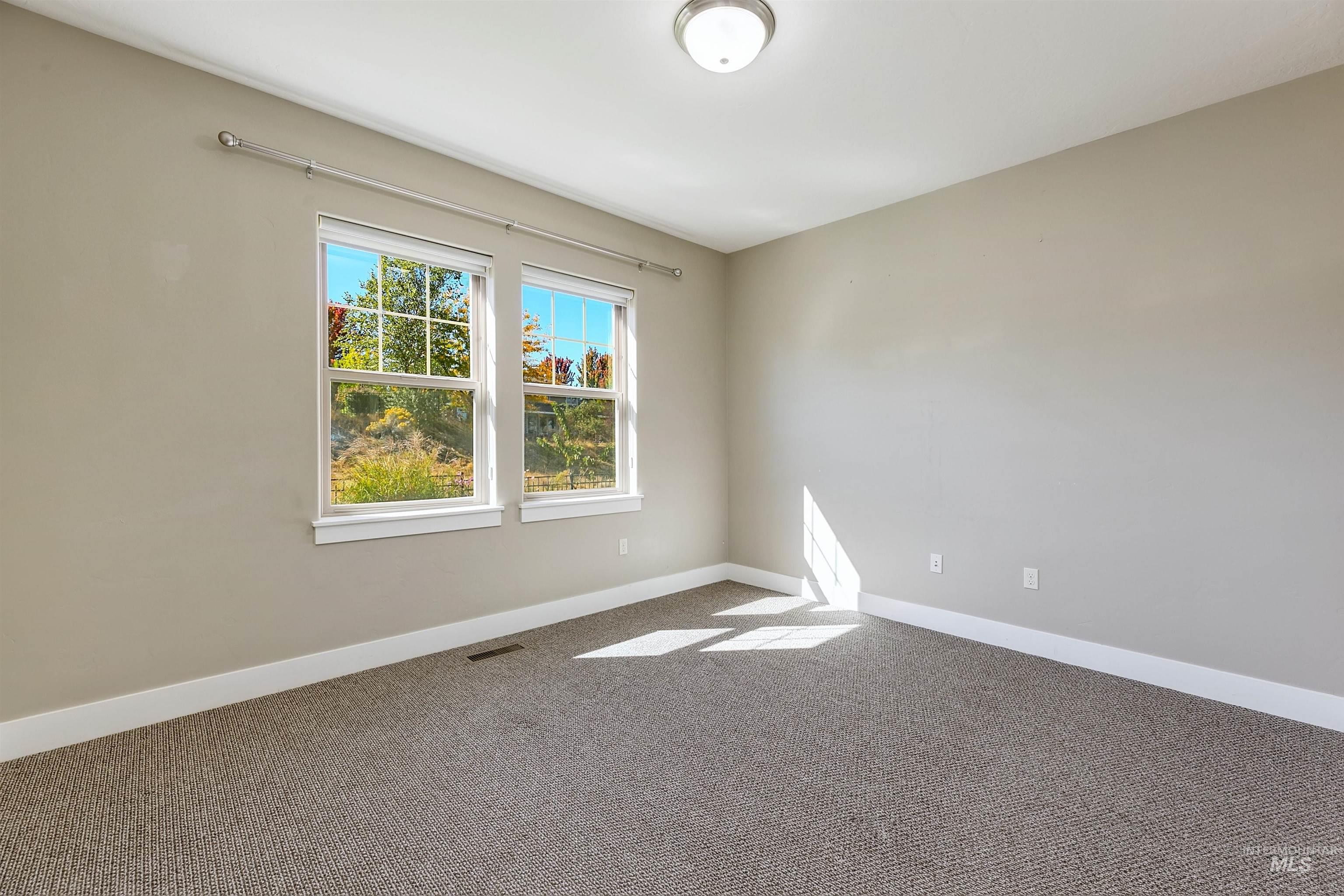3833 Sage Creek Drive Property Photo 29