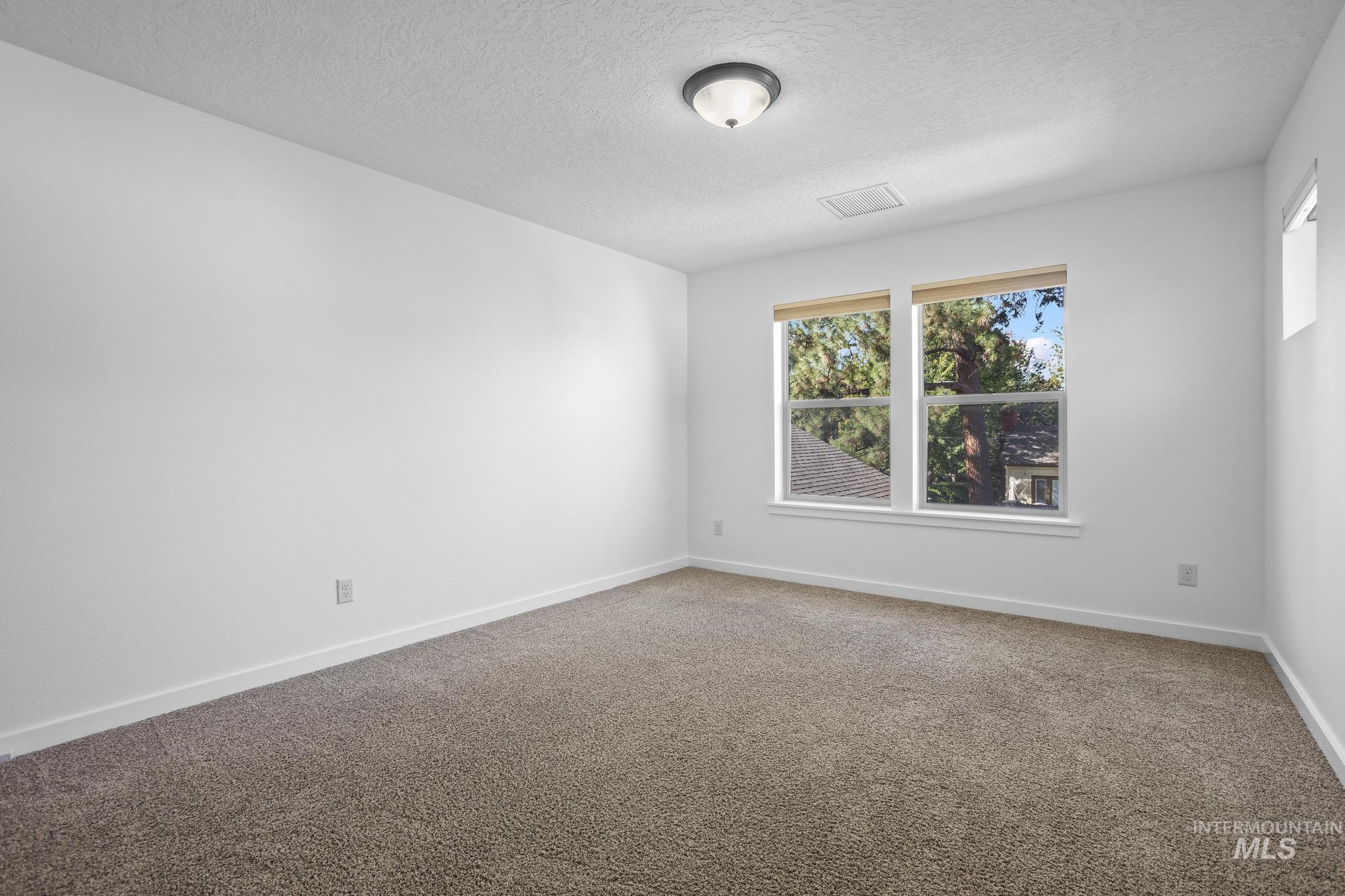2286 S Gekeler Property Photo 25