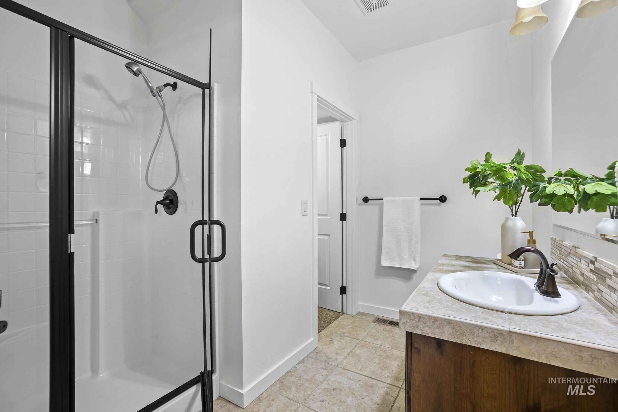 2286 S Gekeler Property Photo 28
