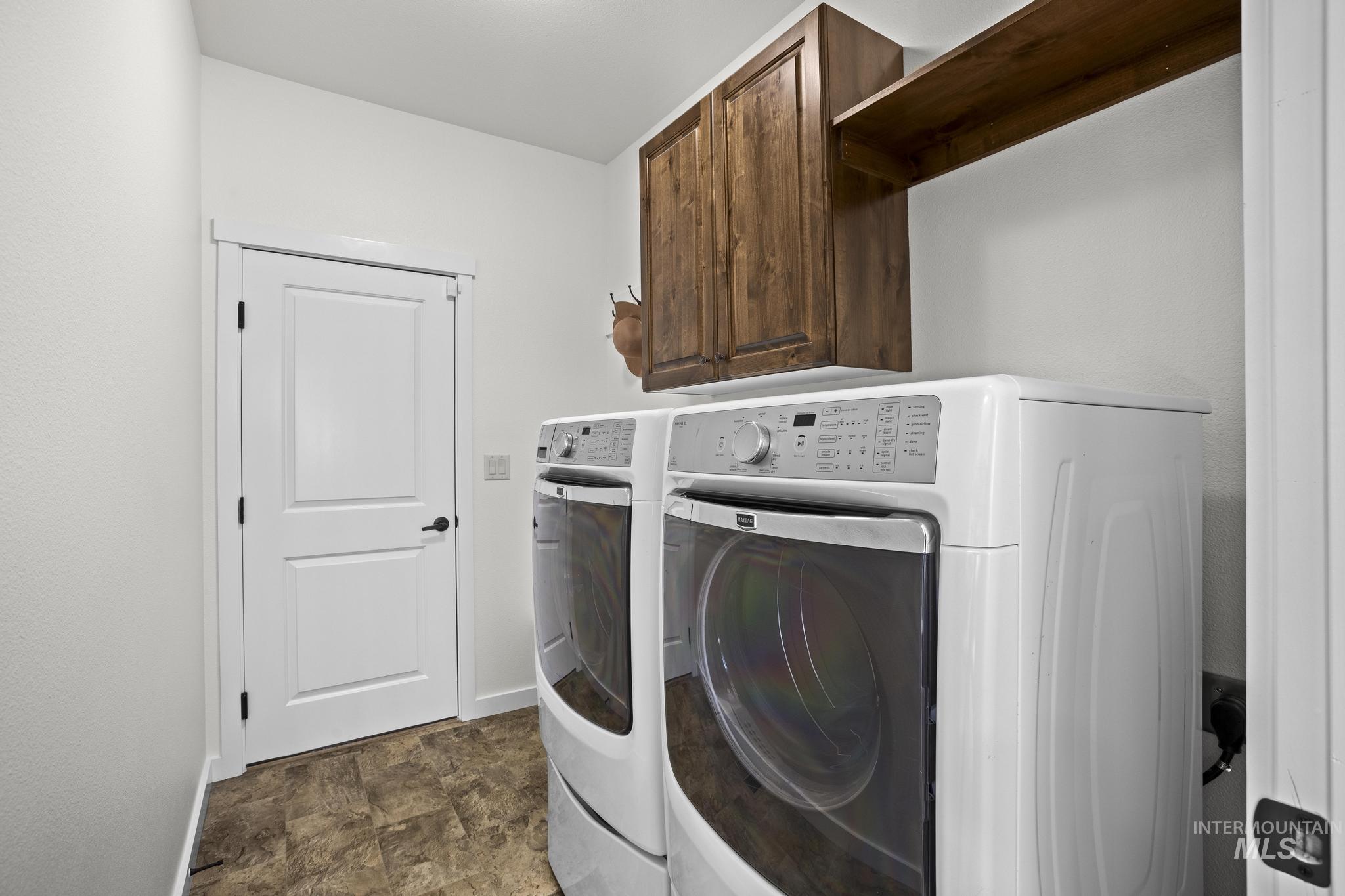 2286 S Gekeler Property Photo 32