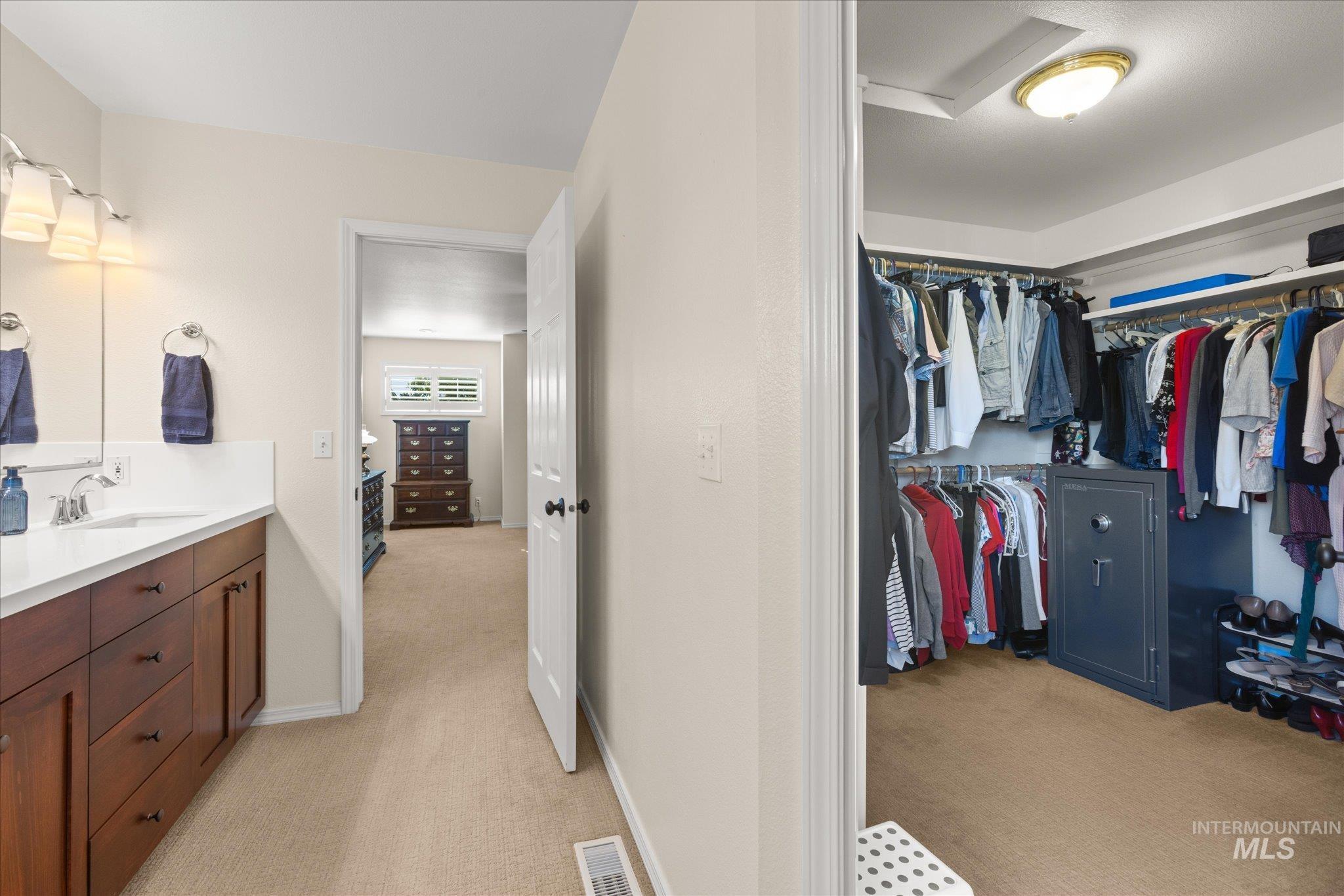3373 N Summerfield Way Property Photo 27