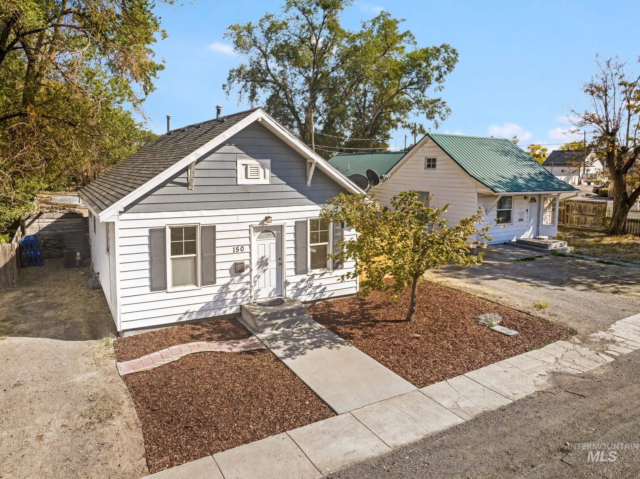 150 Adams St Property Photo 1