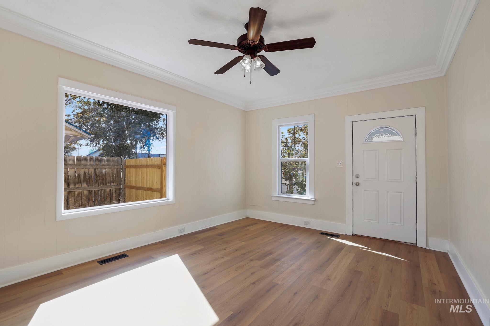 150 Adams St Property Photo 3