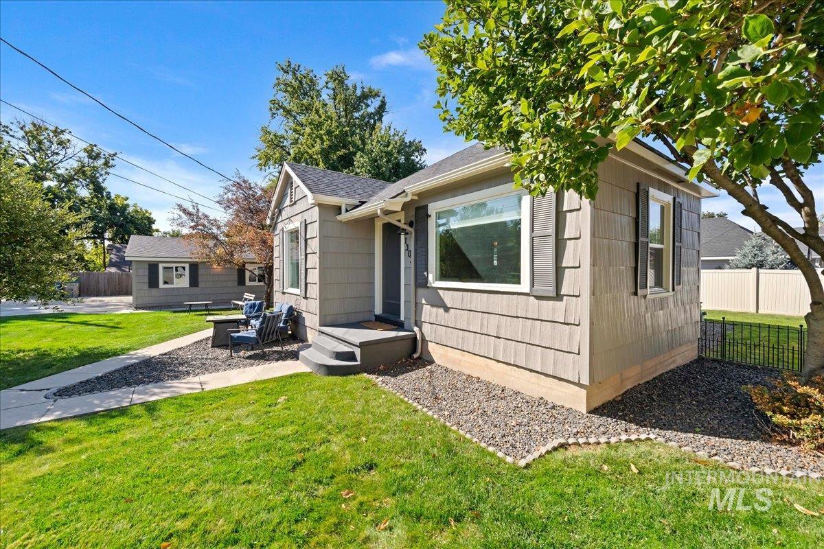 1303 N Ethridge Ln Property Photo 8