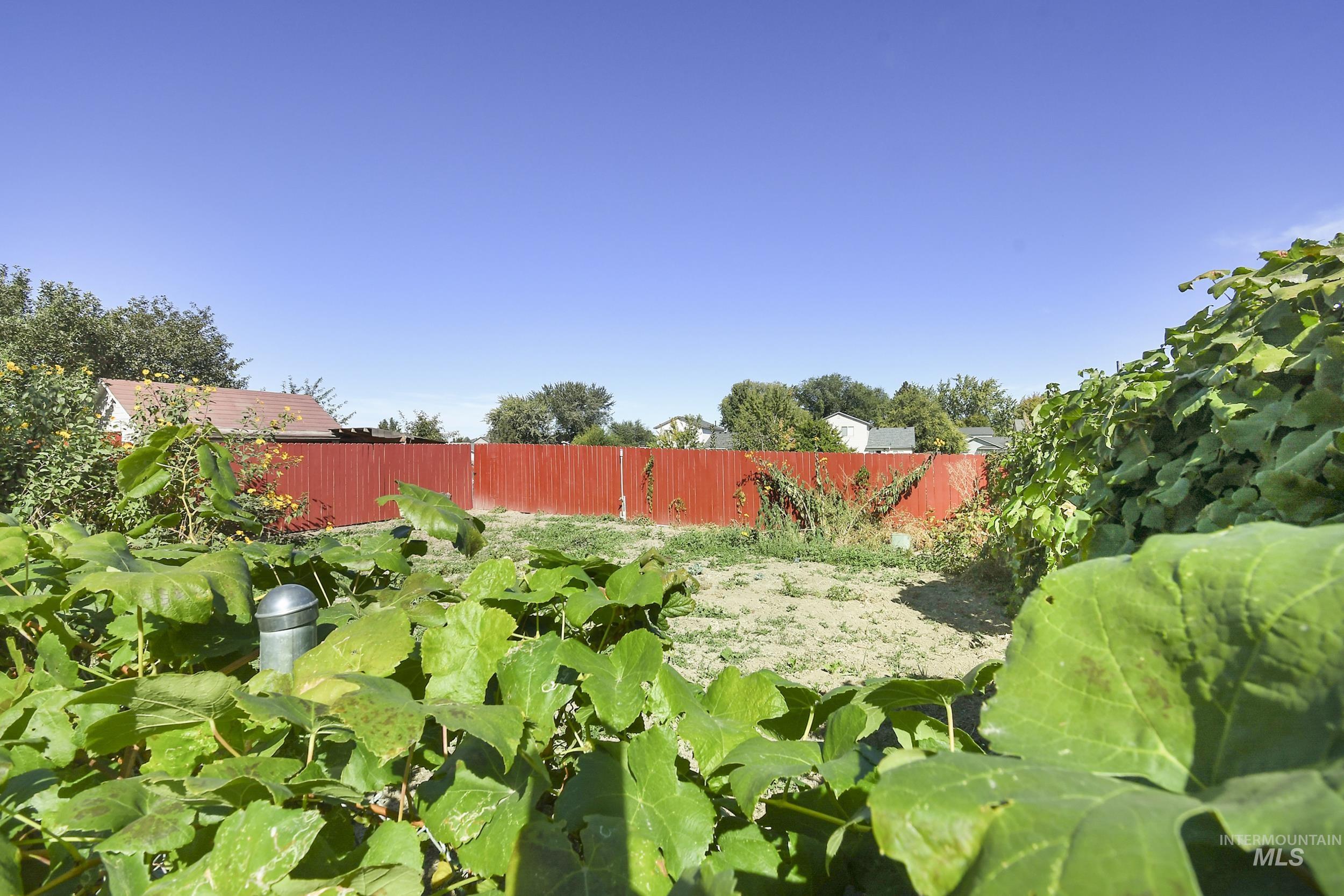 972 W Broadway Ave Property Photo 26