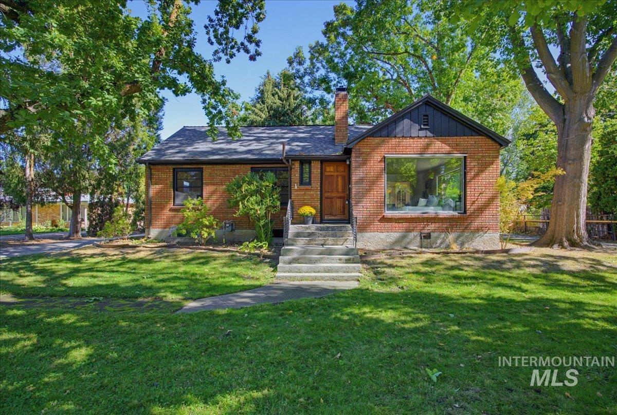 3720 N Collister Dr. Property Photo 1