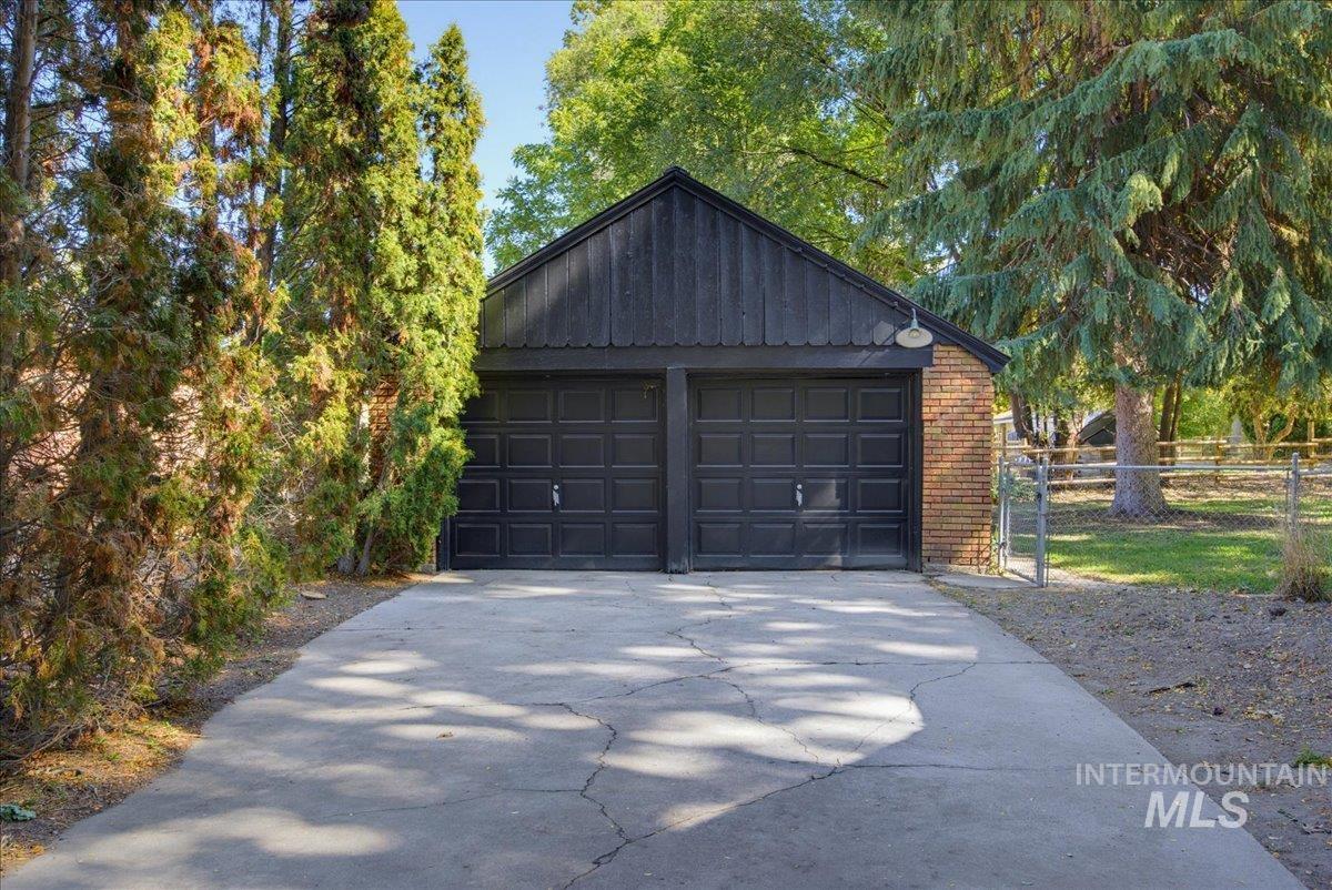 3720 N Collister Dr. Property Photo 3