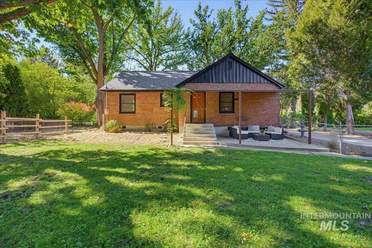3720 N Collister Dr. Property Photo 5