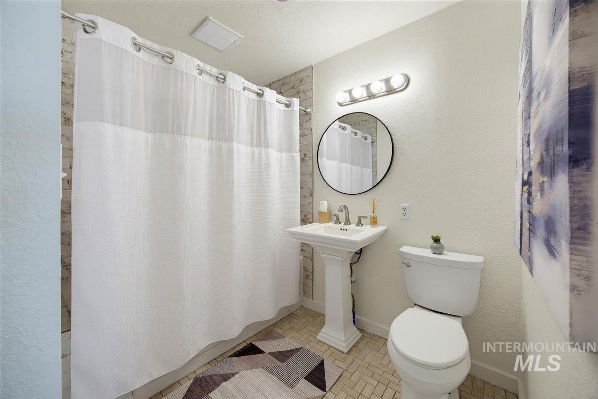 3718 N Collister Dr. Property Photo 27