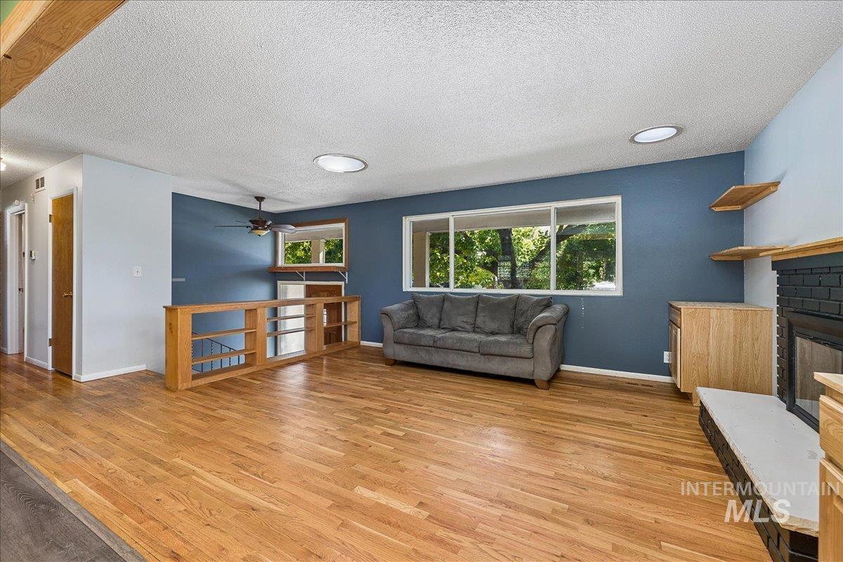 7226 W Cedarwood Dr. Property Photo 6
