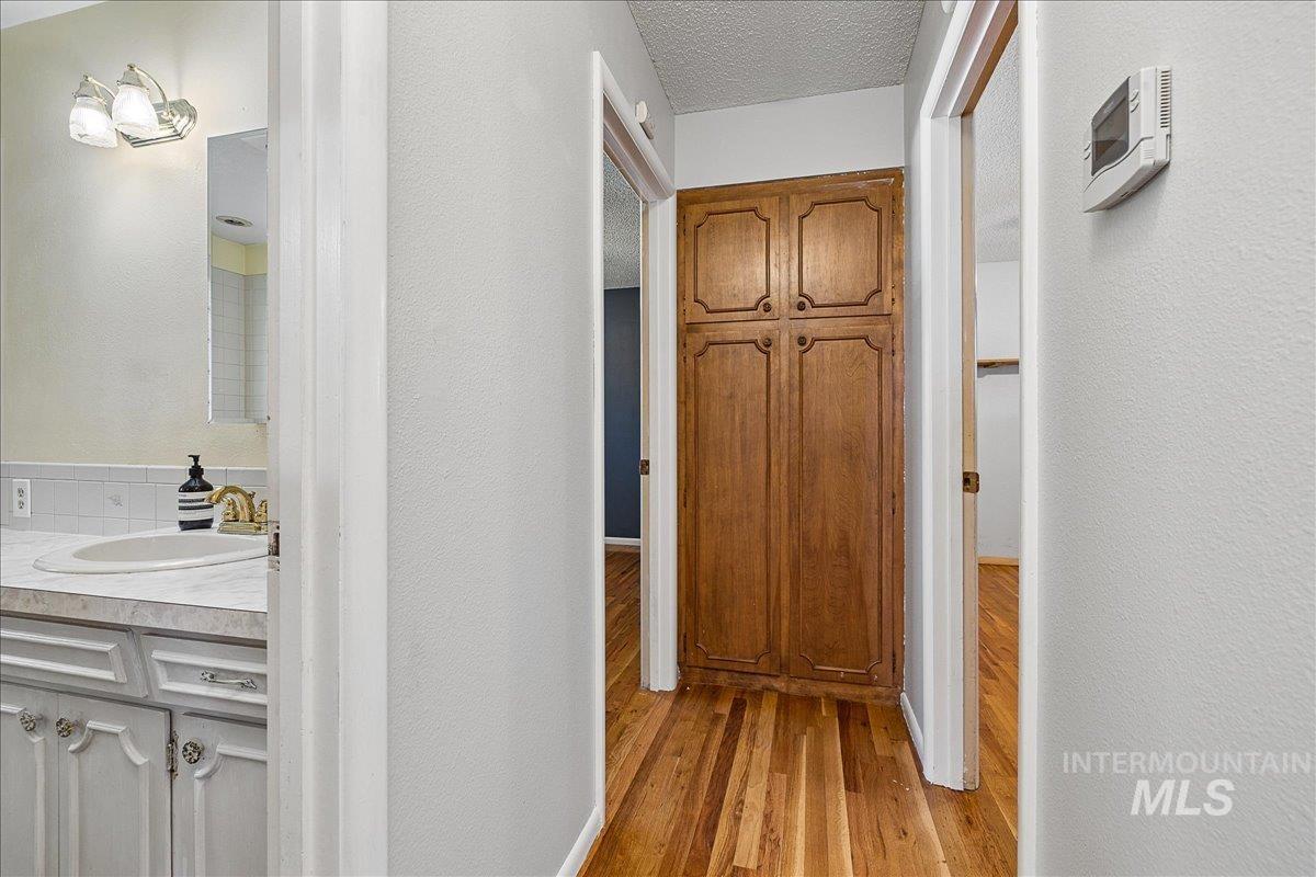 7226 W Cedarwood Dr. Property Photo 14