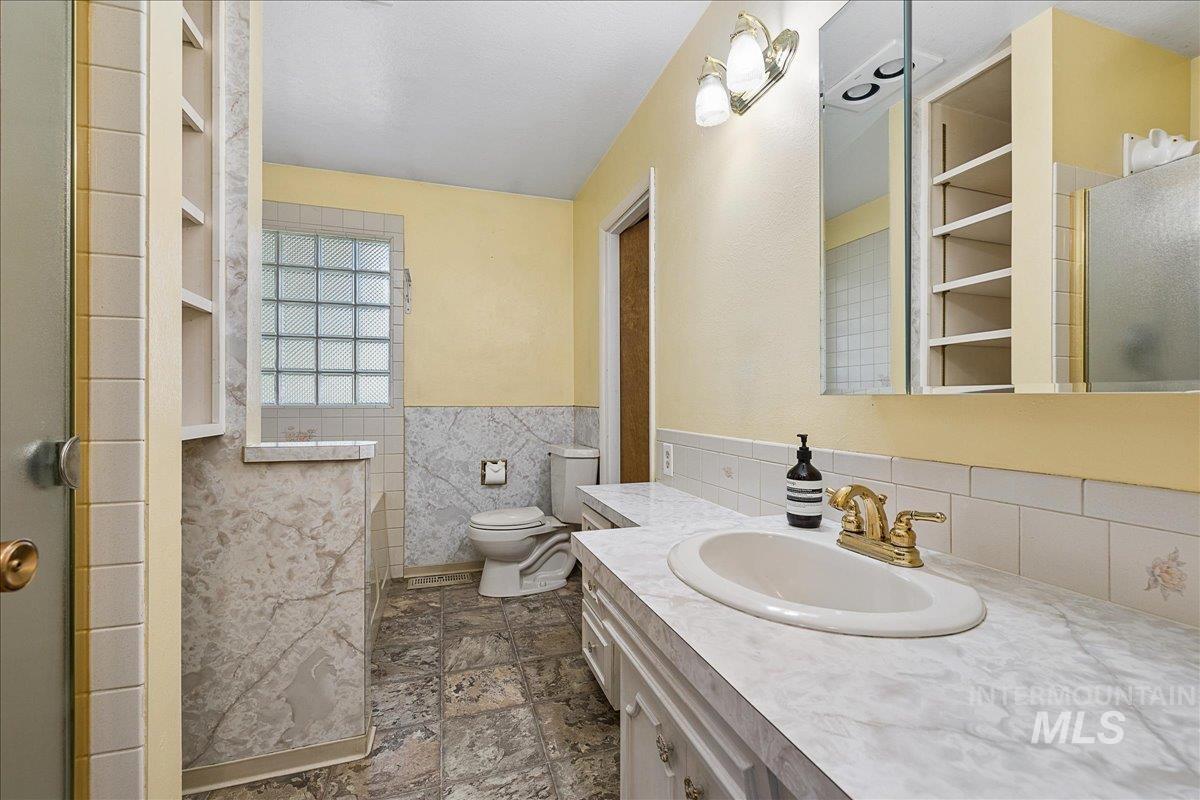 7226 W Cedarwood Dr. Property Photo 17