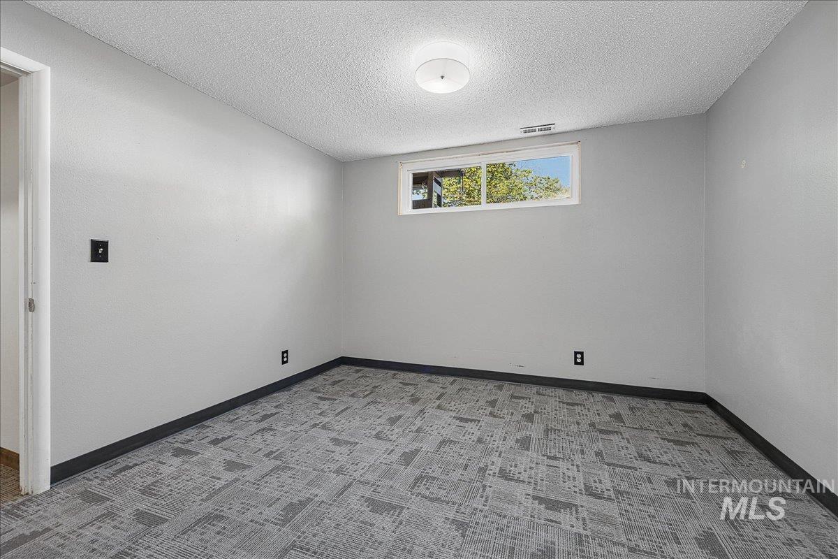 7226 W Cedarwood Dr. Property Photo 26
