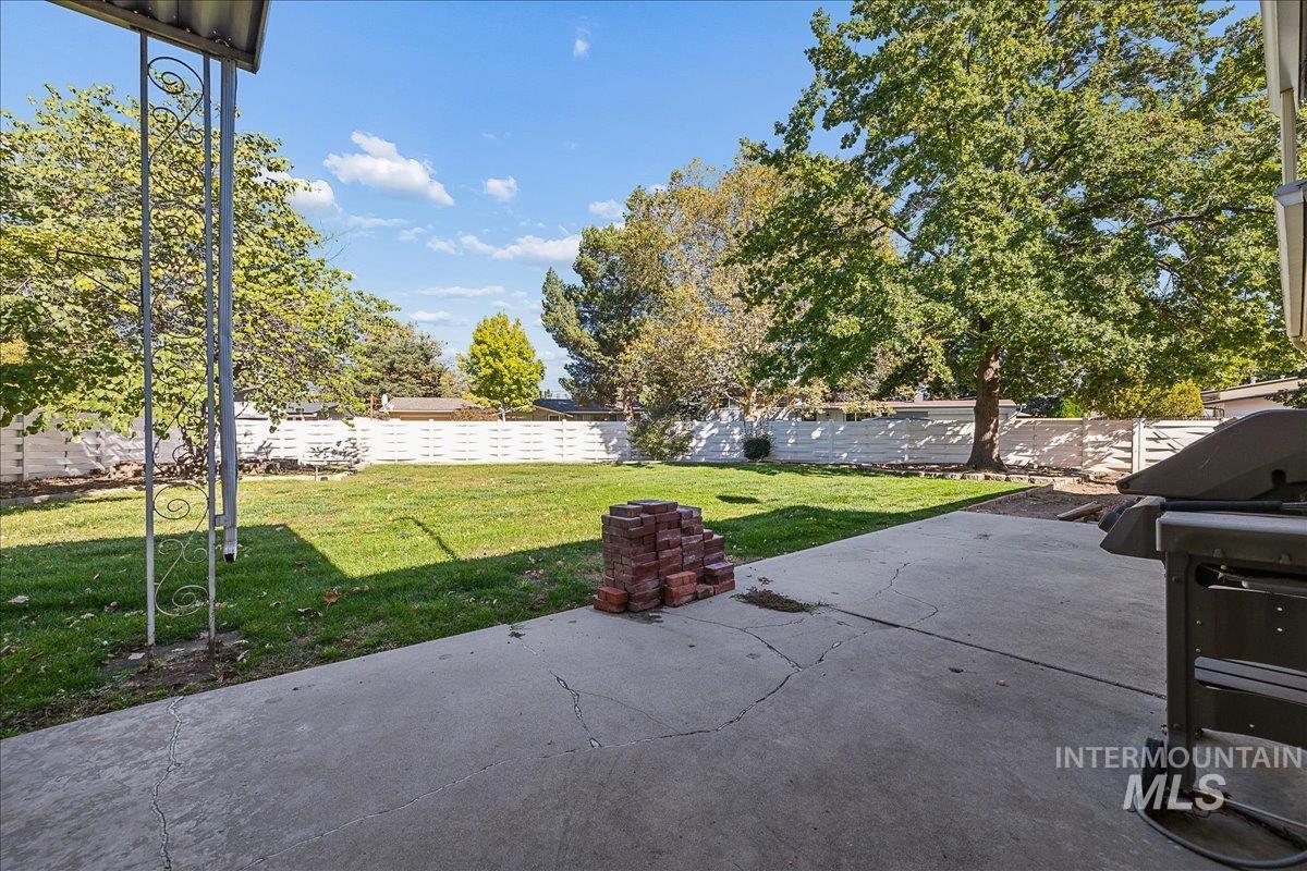 7226 W Cedarwood Dr. Property Photo 38