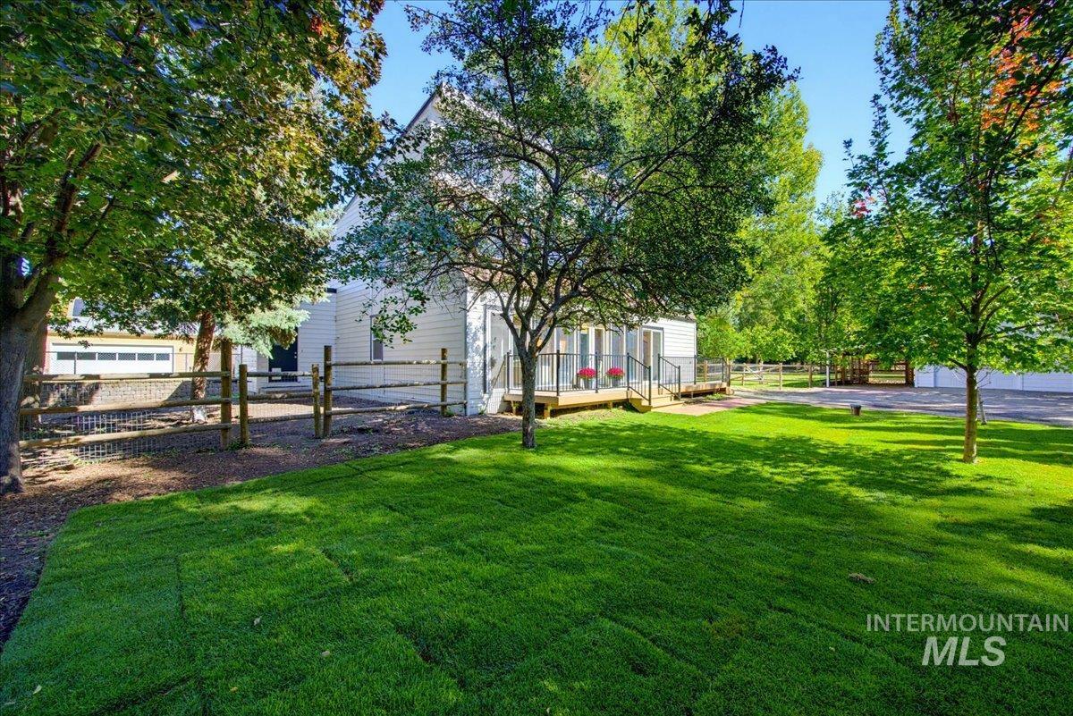 3718 & 3720 N Collister Dr. Property Photo 2
