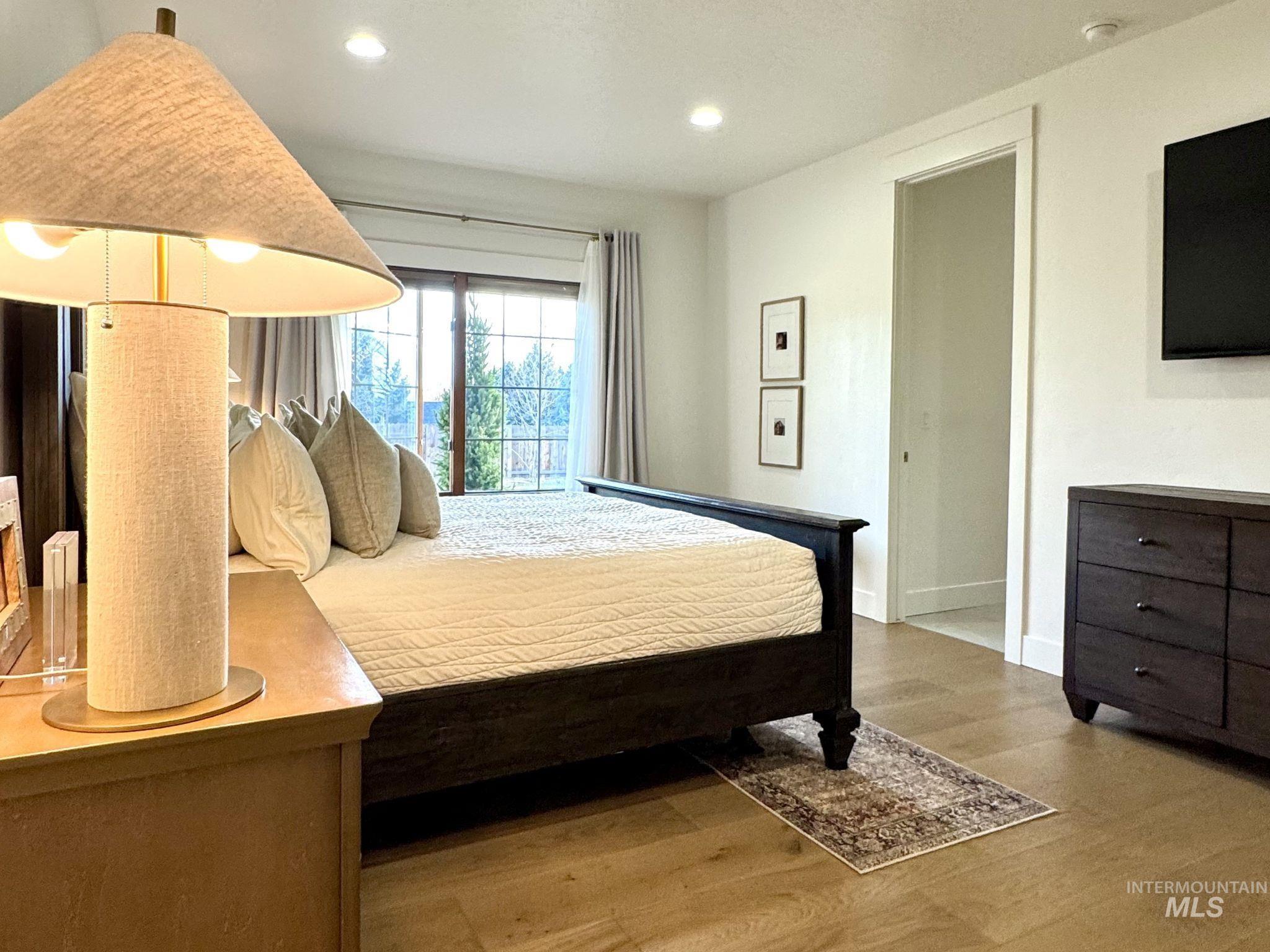 655 E Kingsford Property Photo 19