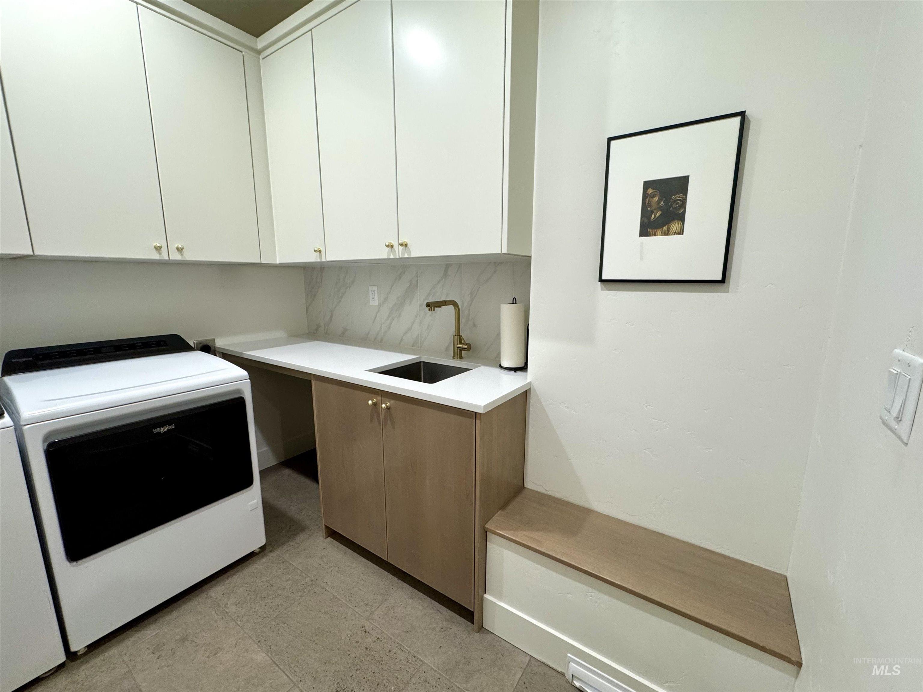 655 E Kingsford Property Photo 39