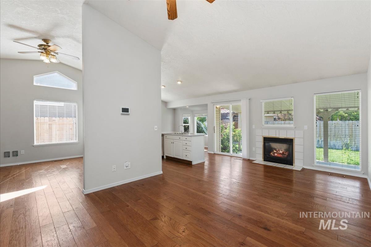 5417 N Hertford Way Property Photo 7