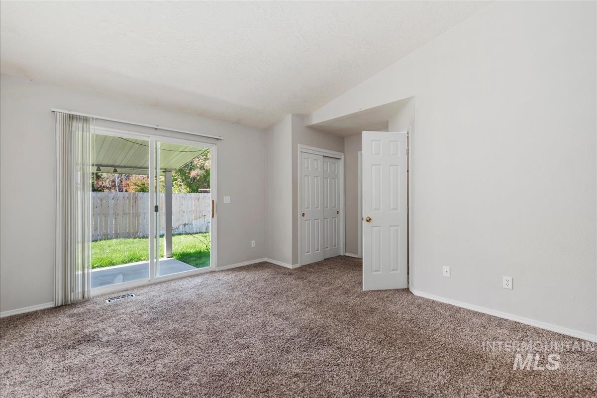 5417 N Hertford Way Property Photo 17