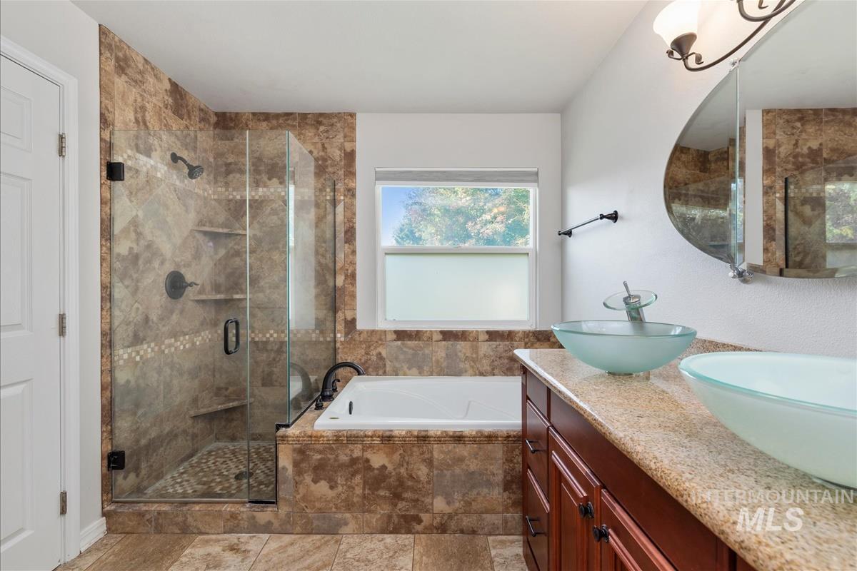 5417 N Hertford Way Property Photo 19
