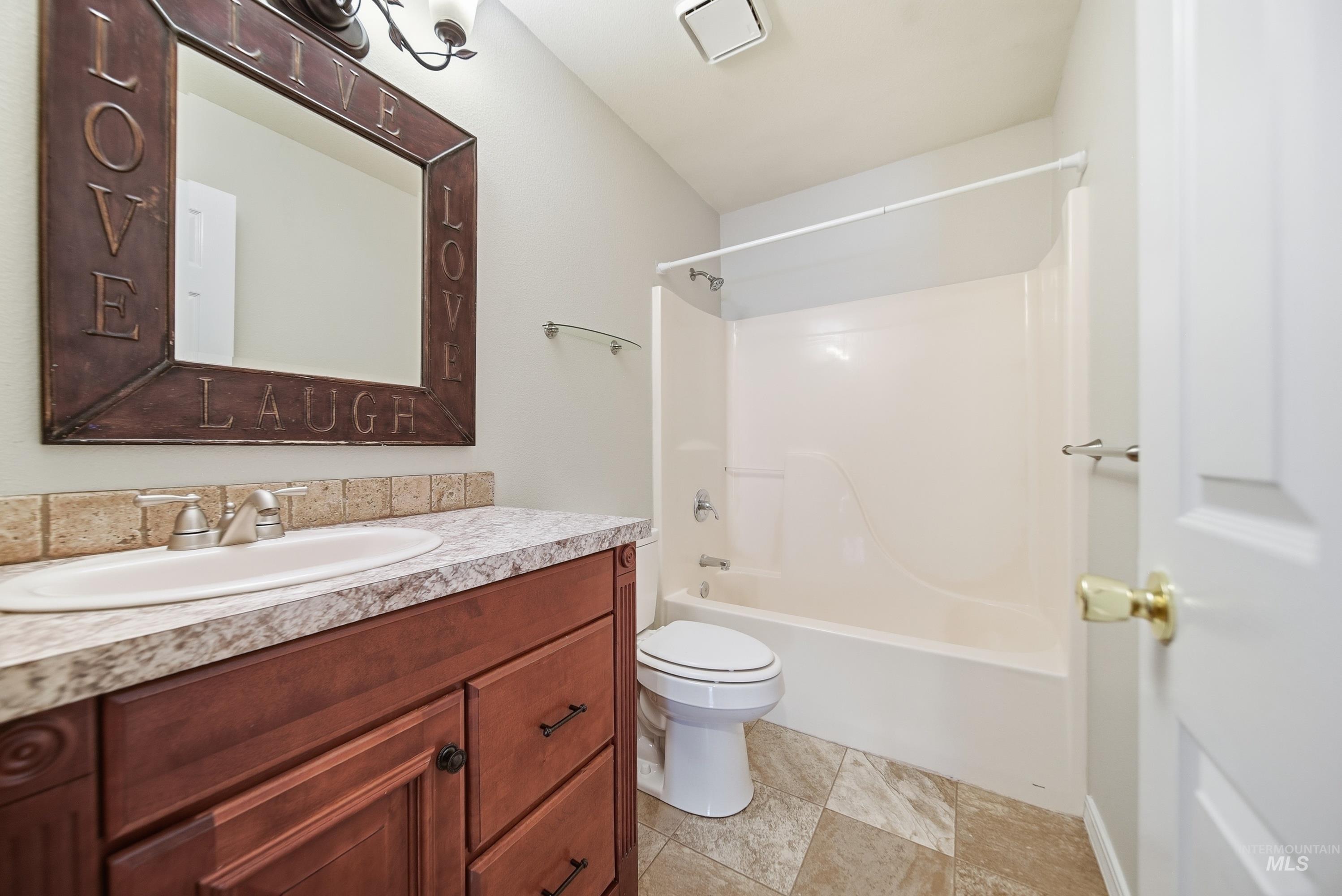 5417 N Hertford Way Property Photo 23