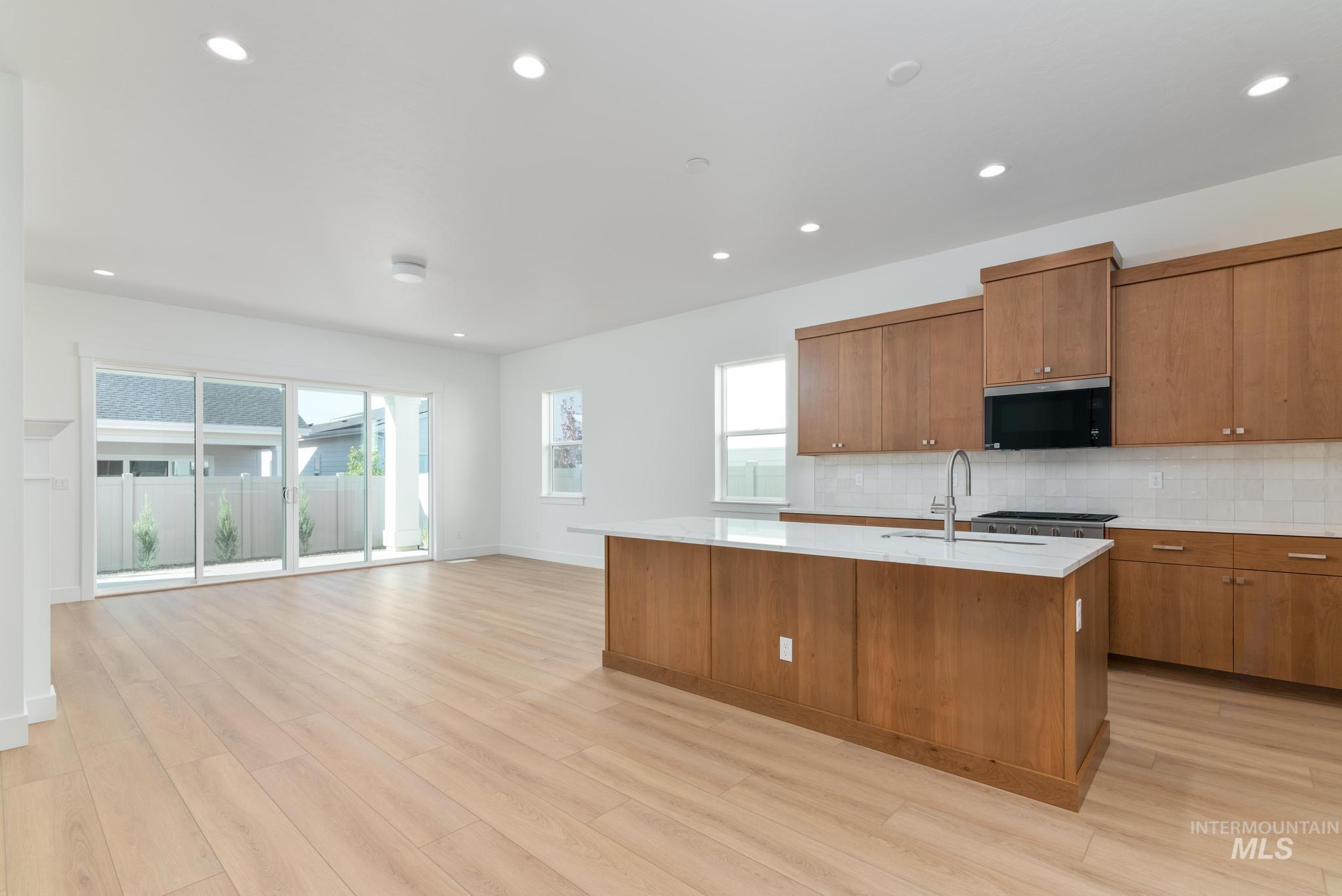 8567 W Stock Bridge St Property Photo 6
