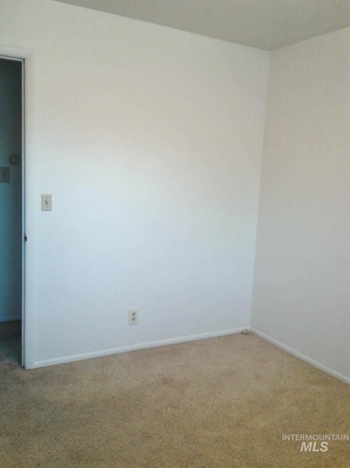 608-610-612 Fillmore Street Property Photo 9
