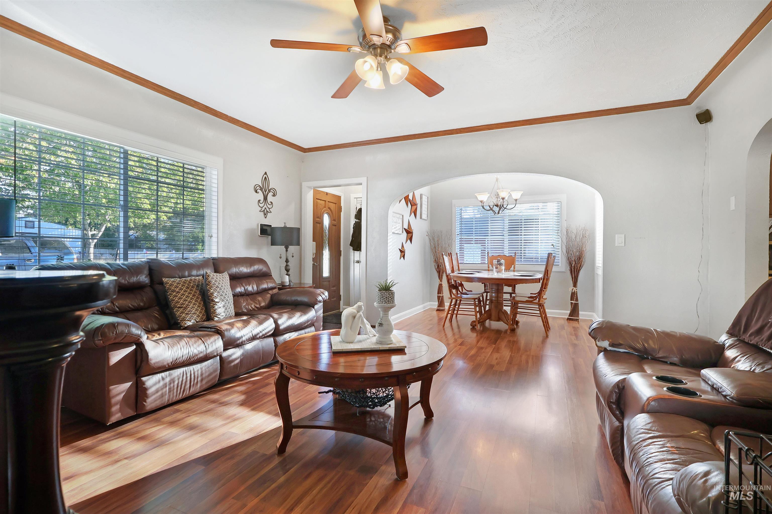 1009 9th St Property Photo 3