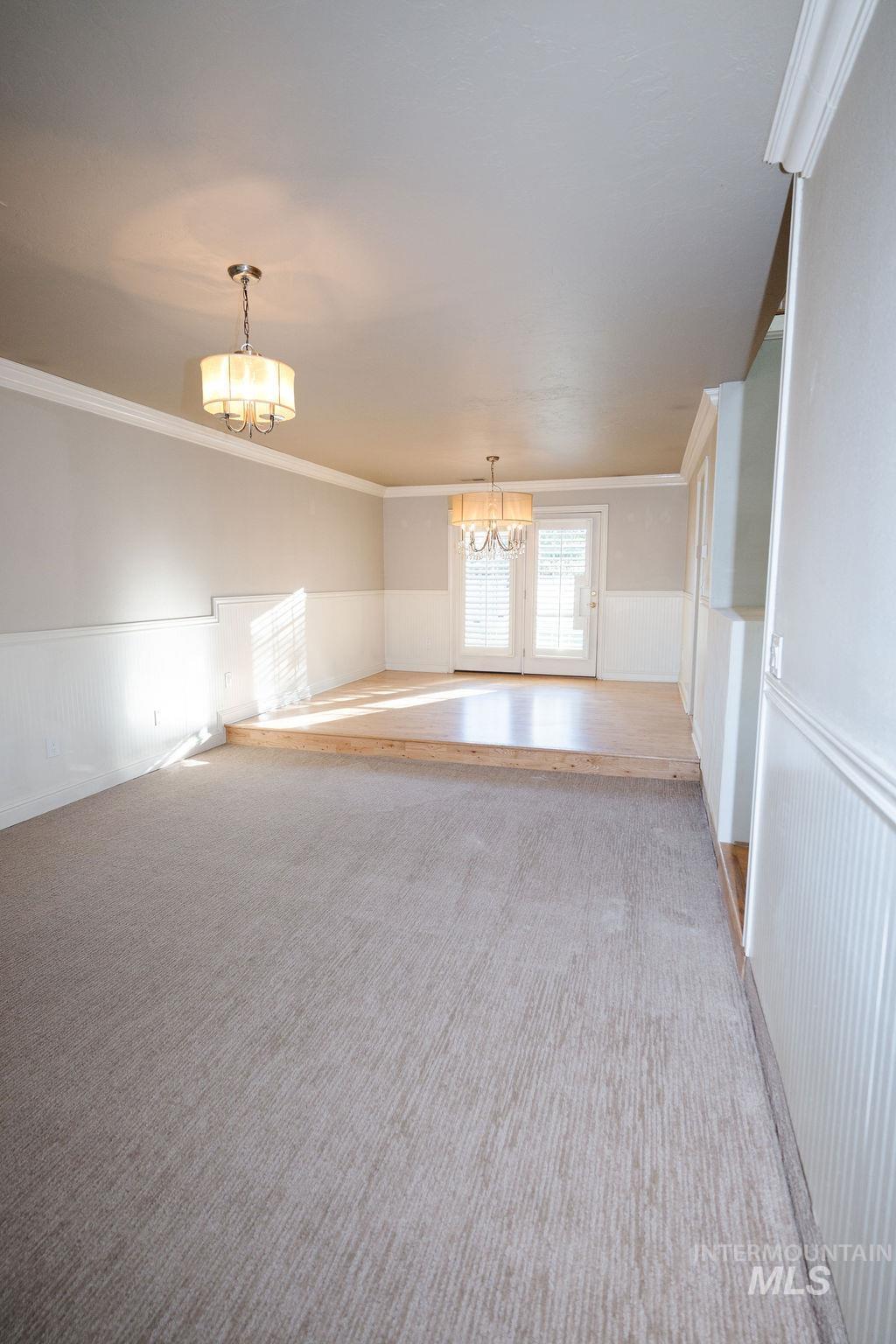 106 Rainbow Circle Property Photo 5